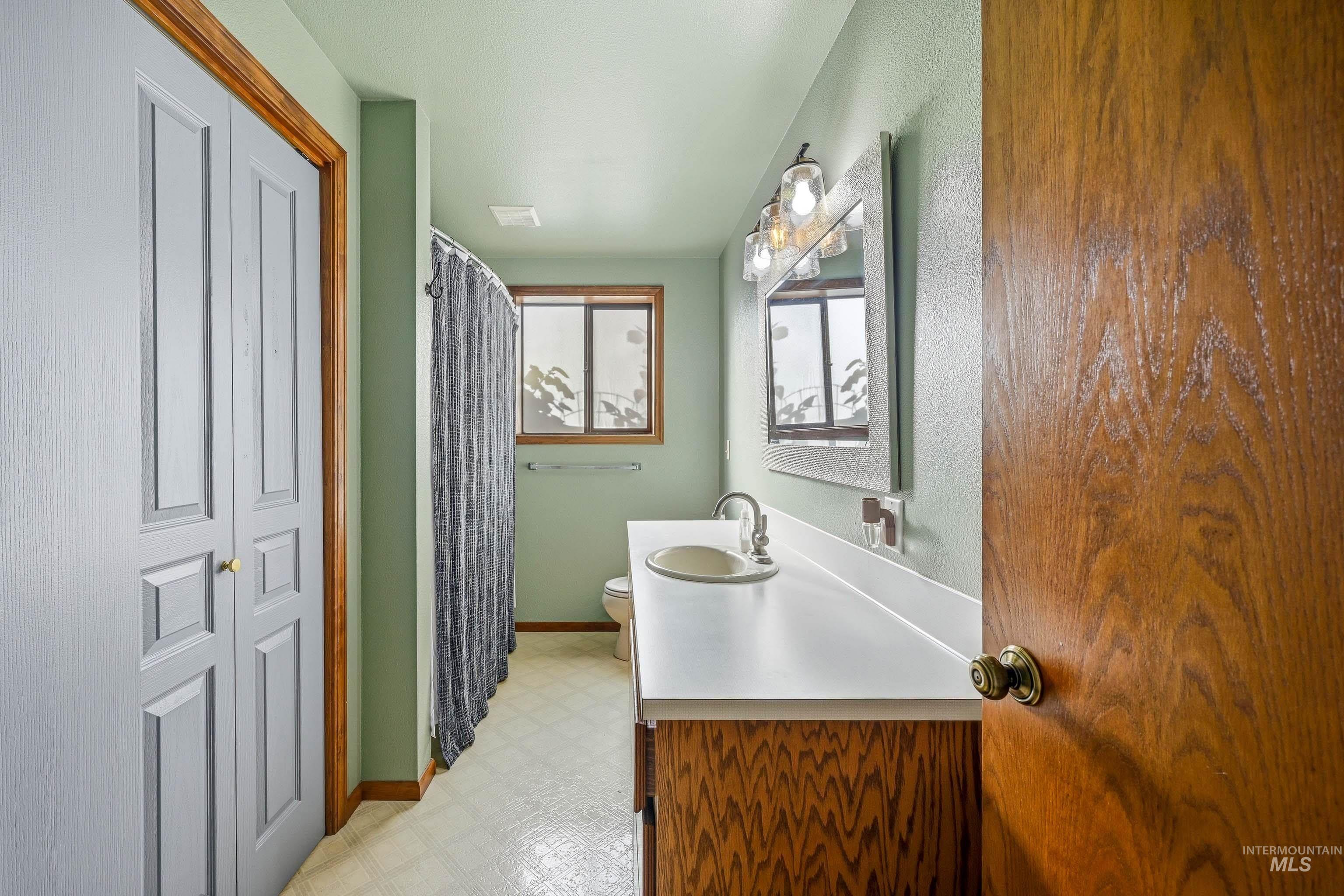 1405 Richardson Ave., Lewiston, Idaho 83501, 5 Bedrooms, 3 Bathrooms, Residential For Sale, Price $596,000,MLS 99002649