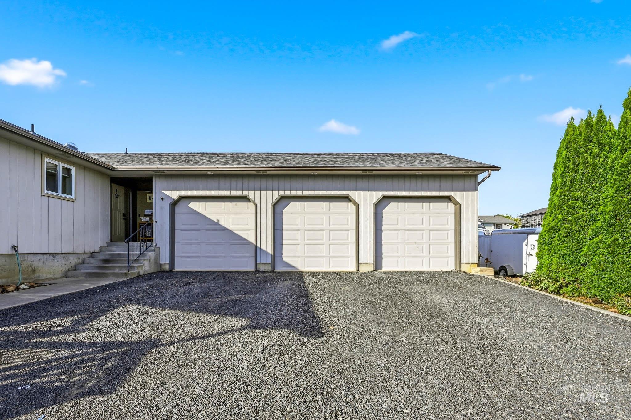 1405 Richardson Ave., Lewiston, Idaho 83501, 5 Bedrooms, 3 Bathrooms, Residential For Sale, Price $596,000,MLS 99002649