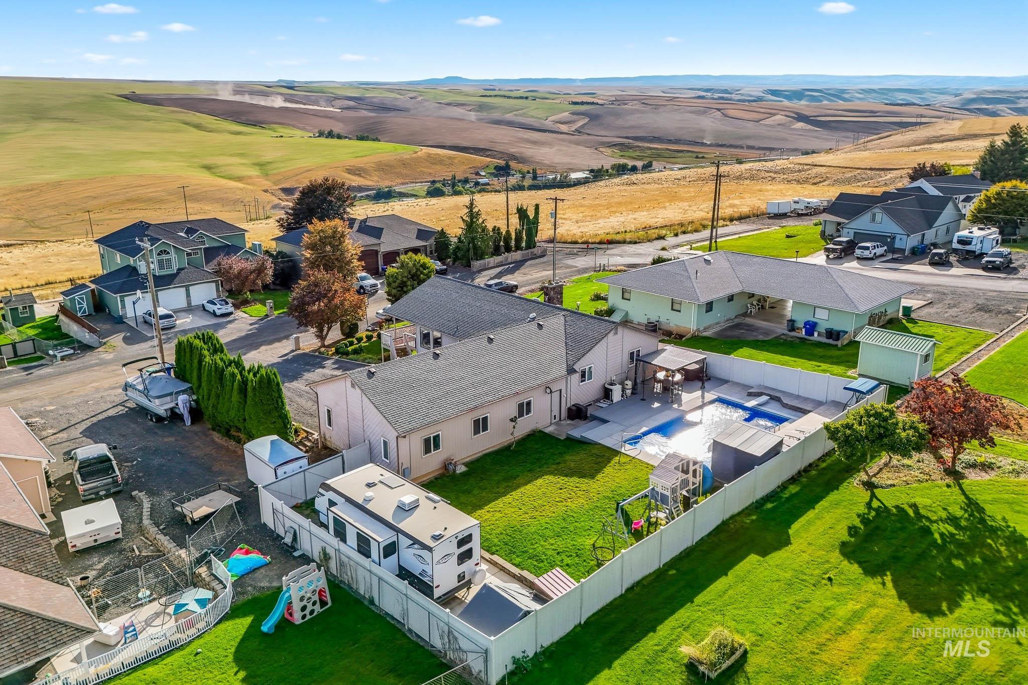 1405 Richardson Ave., Lewiston, Idaho 83501, 5 Bedrooms, 3 Bathrooms, Residential For Sale, Price $596,000,MLS 99002649