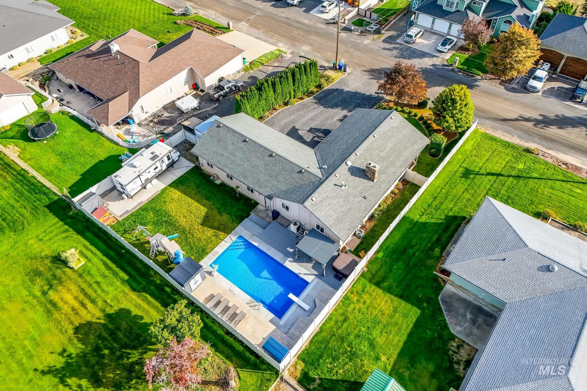 1405 Richardson Ave., Lewiston, Idaho 83501, 5 Bedrooms, 3 Bathrooms, Residential For Sale, Price $596,000,MLS 99002649