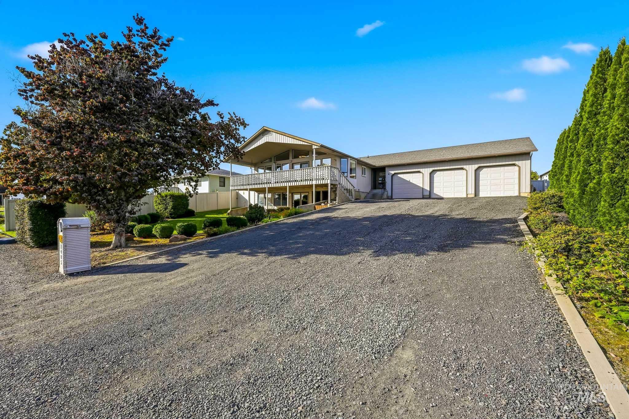 1405 Richardson Ave., Lewiston, Idaho 83501, 5 Bedrooms, 3 Bathrooms, Residential For Sale, Price $596,000,MLS 99002649