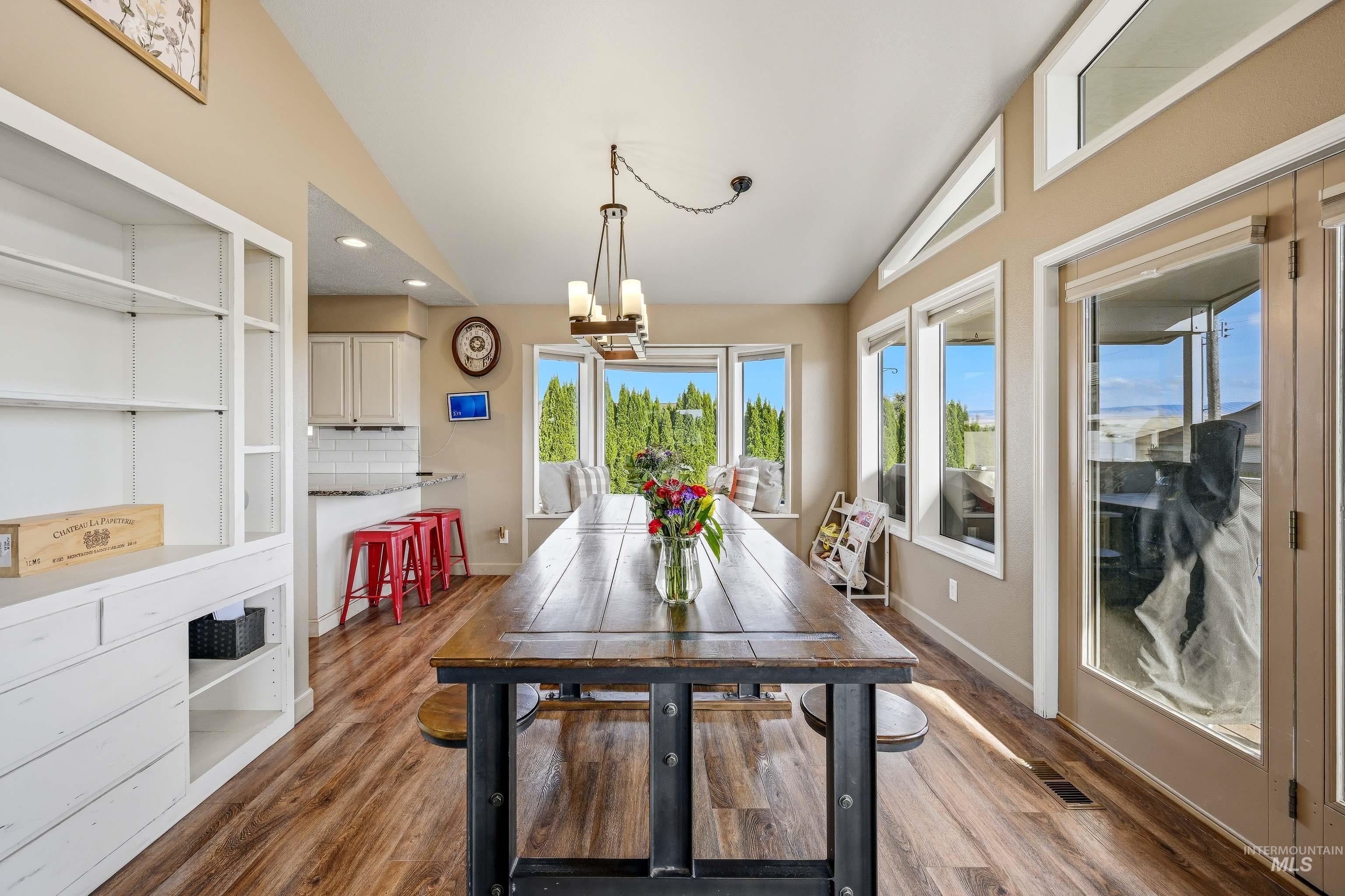 1405 Richardson Ave., Lewiston, Idaho 83501, 5 Bedrooms, 3 Bathrooms, Residential For Sale, Price $596,000,MLS 99002649