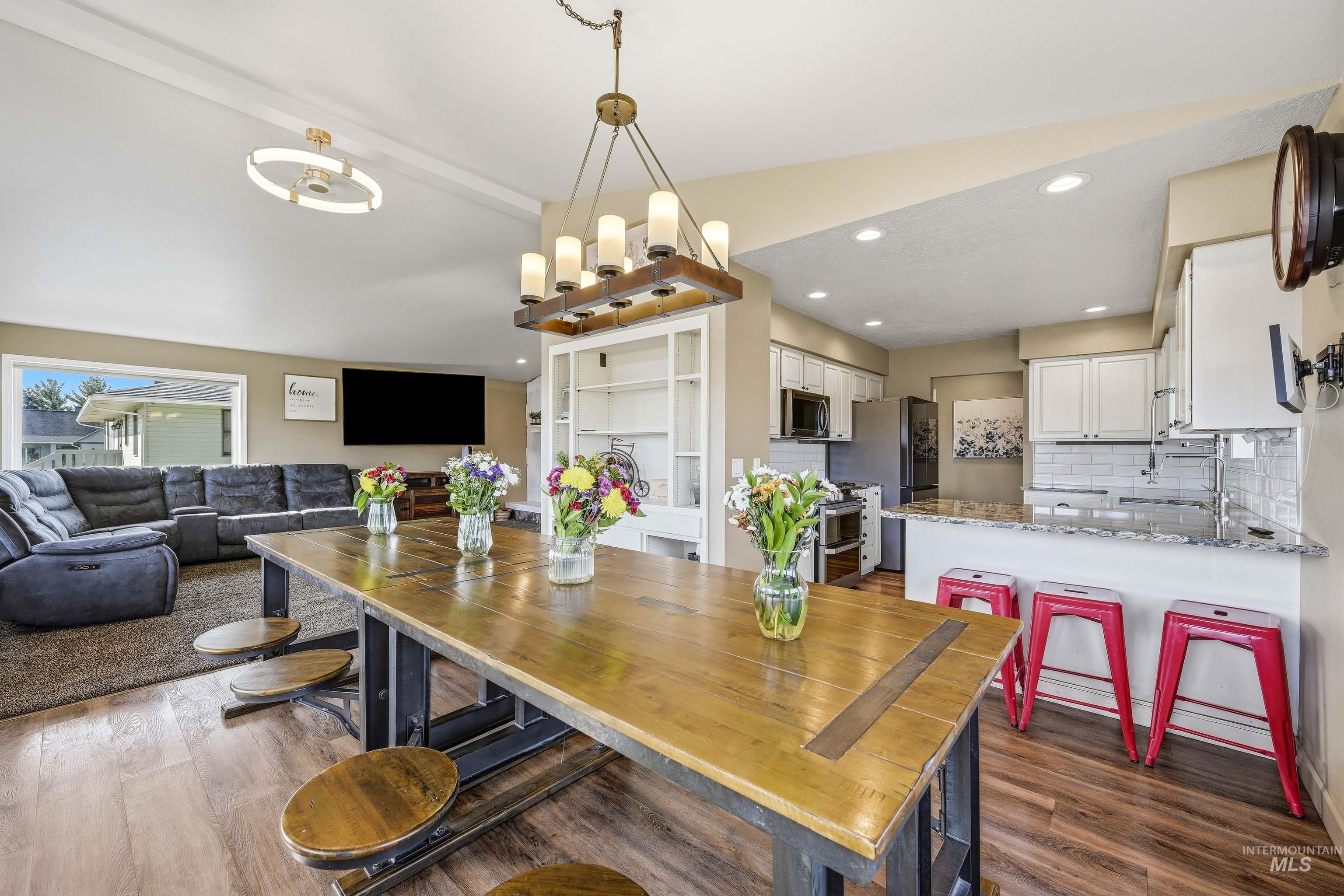 1405 Richardson Ave., Lewiston, Idaho 83501, 5 Bedrooms, 3 Bathrooms, Residential For Sale, Price $596,000,MLS 99002649