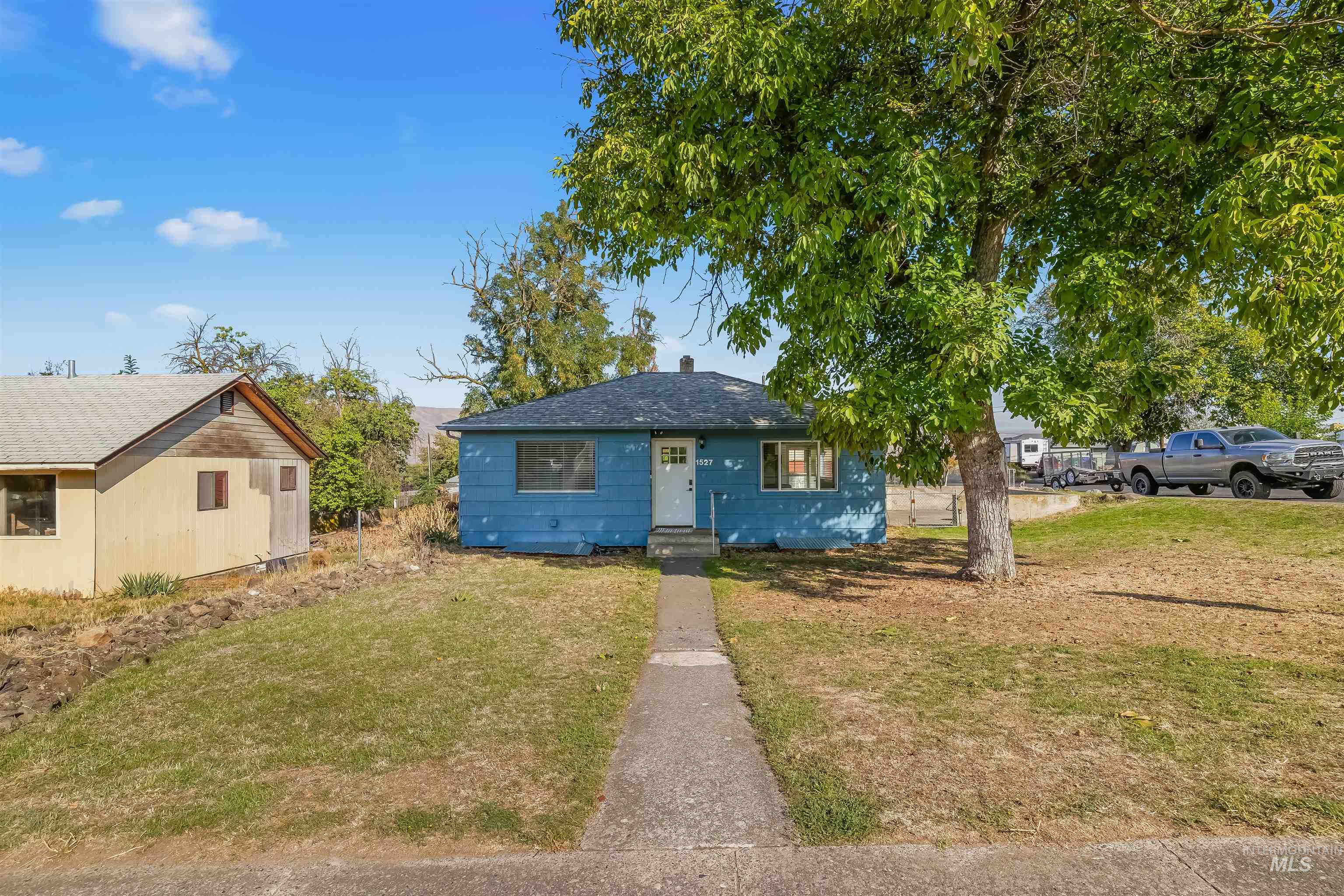 1527 20th Ave, Lewiston, Idaho 83501, 4 Bedrooms, 2 Bathrooms, Residential For Sale, Price $380,000,MLS 99002652