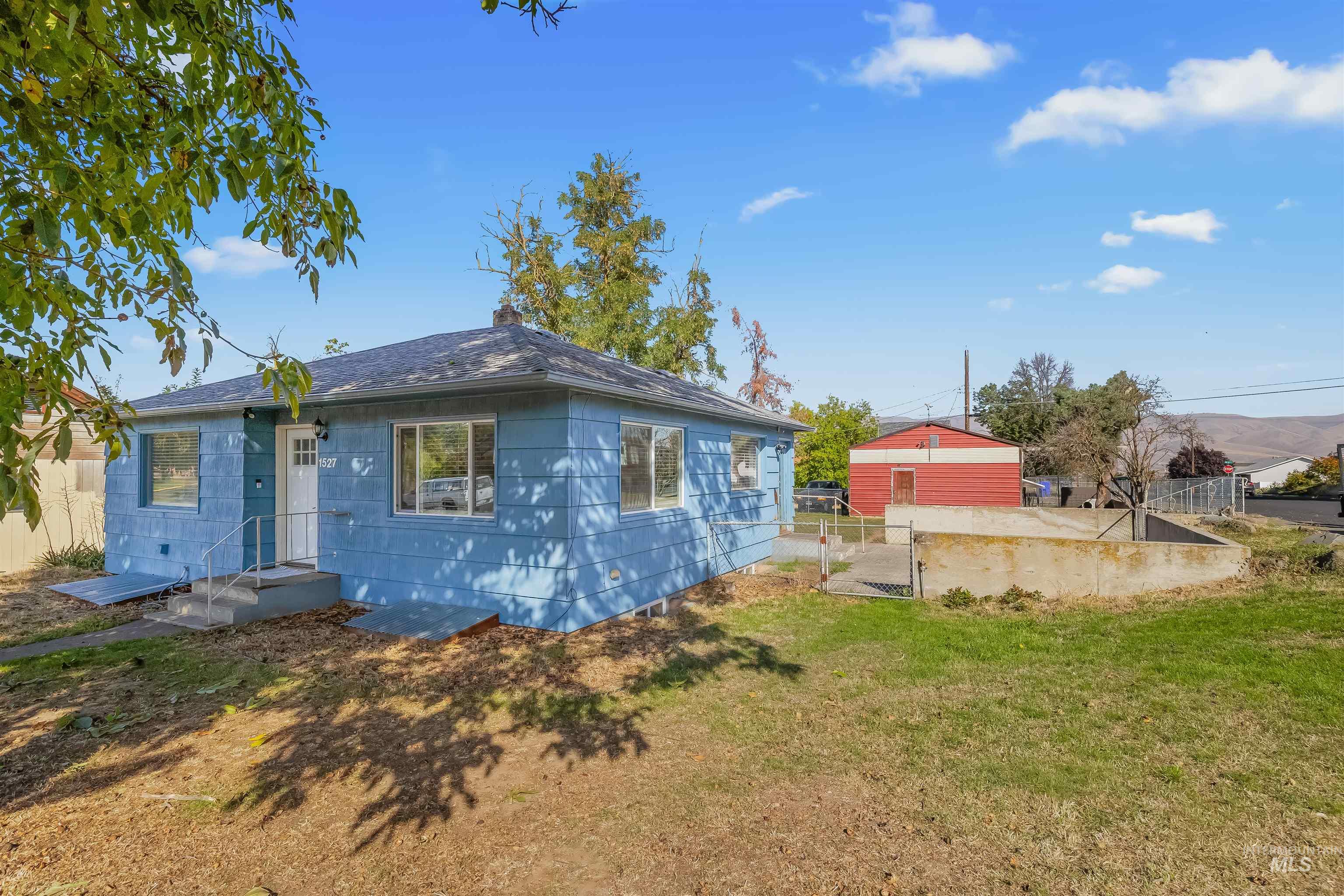 1527 20th Ave, Lewiston, Idaho 83501, 4 Bedrooms, 2 Bathrooms, Residential For Sale, Price $380,000,MLS 99002652