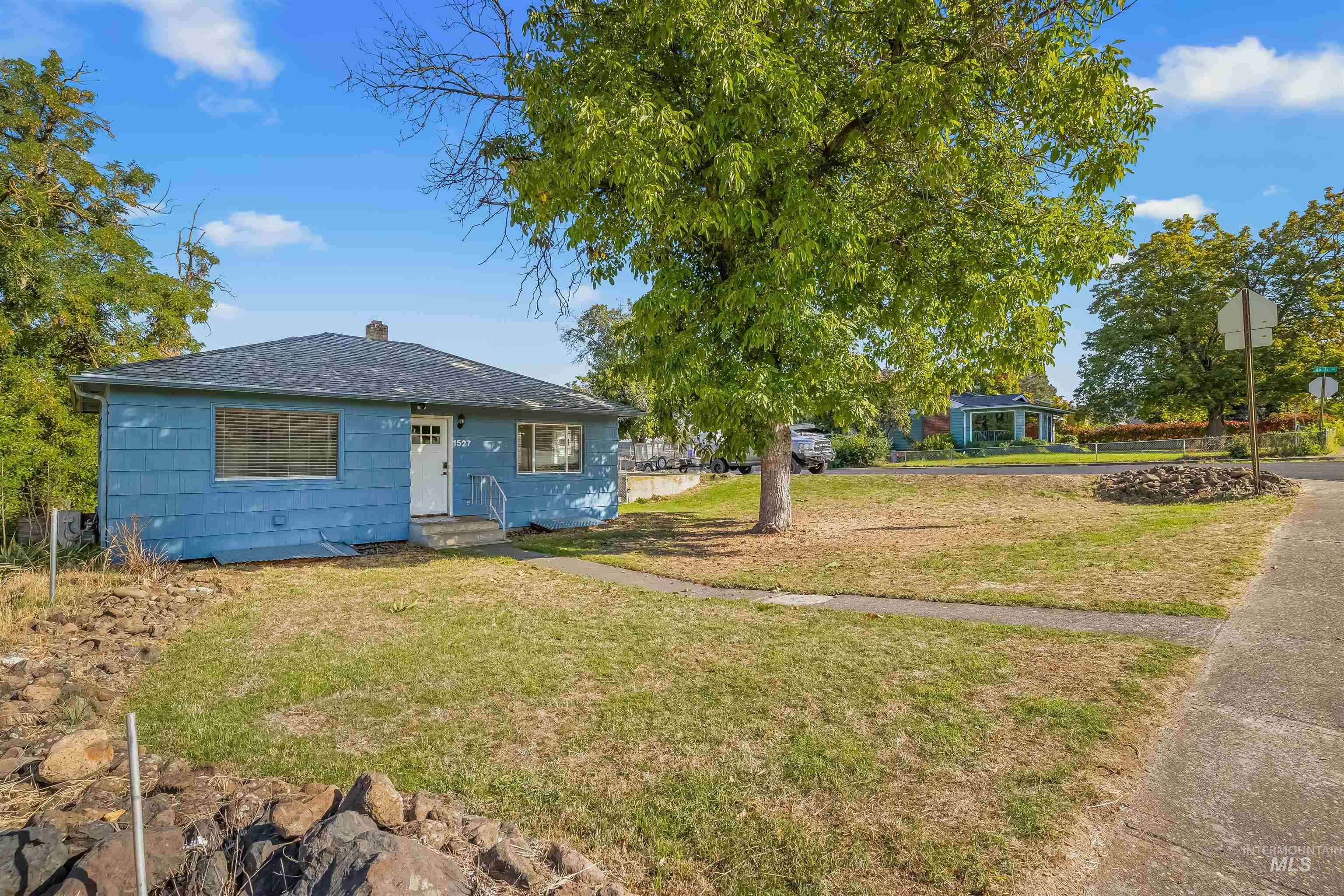 1527 20th Ave, Lewiston, Idaho 83501, 4 Bedrooms, 2 Bathrooms, Residential For Sale, Price $380,000,MLS 99002652