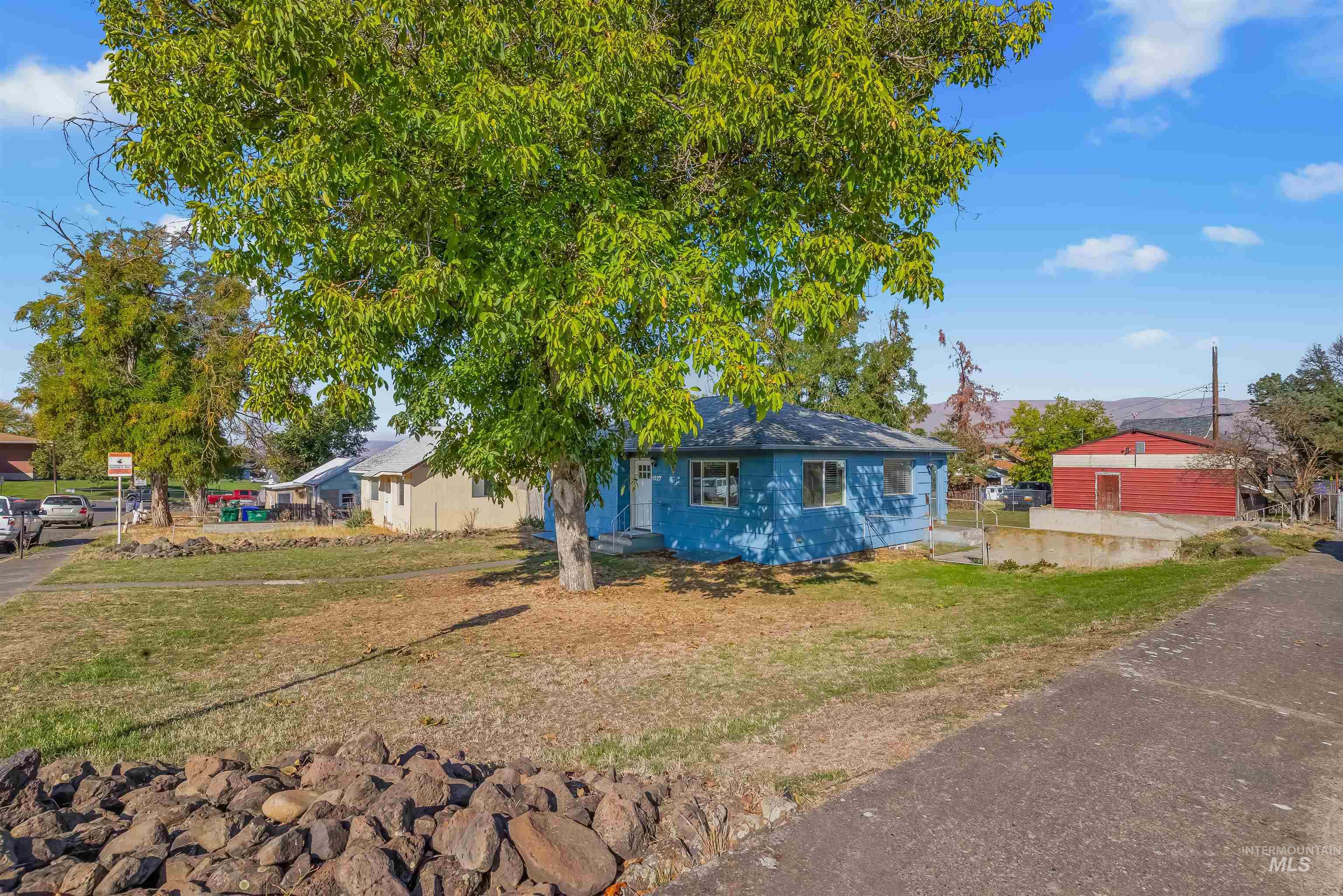 1527 20th Ave, Lewiston, Idaho 83501, 4 Bedrooms, 2 Bathrooms, Residential For Sale, Price $380,000,MLS 99002652