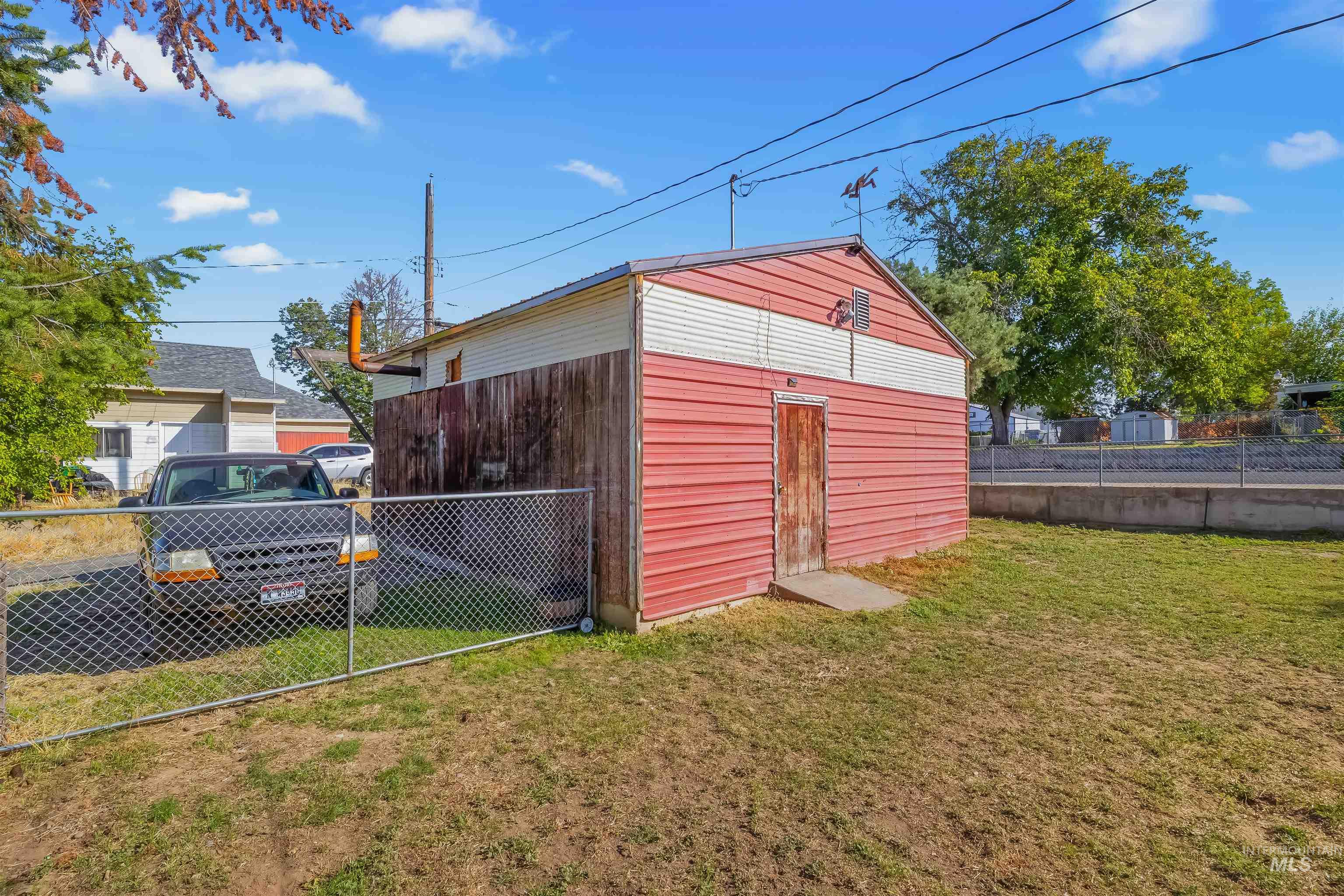 1527 20th Ave, Lewiston, Idaho 83501, 4 Bedrooms, 2 Bathrooms, Residential For Sale, Price $380,000,MLS 99002652