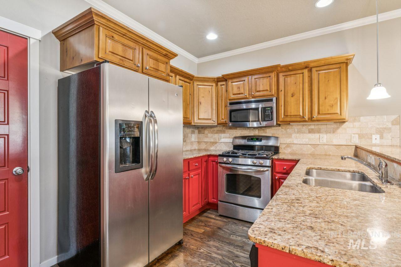 4378 N Five Mile Rd., Boise, Idaho 83713, 3 Bedrooms, 2.5 Bathrooms, Residential For Sale, Price $380,000,MLS 99002653