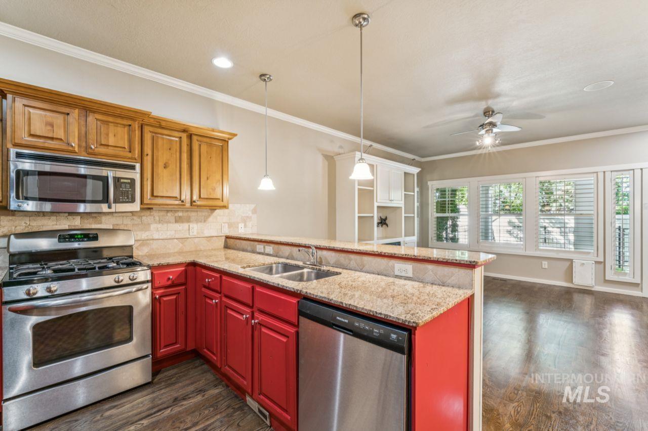 4378 N Five Mile Rd., Boise, Idaho 83713, 3 Bedrooms, 2.5 Bathrooms, Residential For Sale, Price $380,000,MLS 99002653