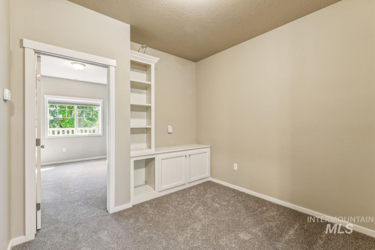 4378 N Five Mile Rd., Boise, Idaho 83713, 3 Bedrooms, 2.5 Bathrooms, Residential For Sale, Price $380,000,MLS 99002653