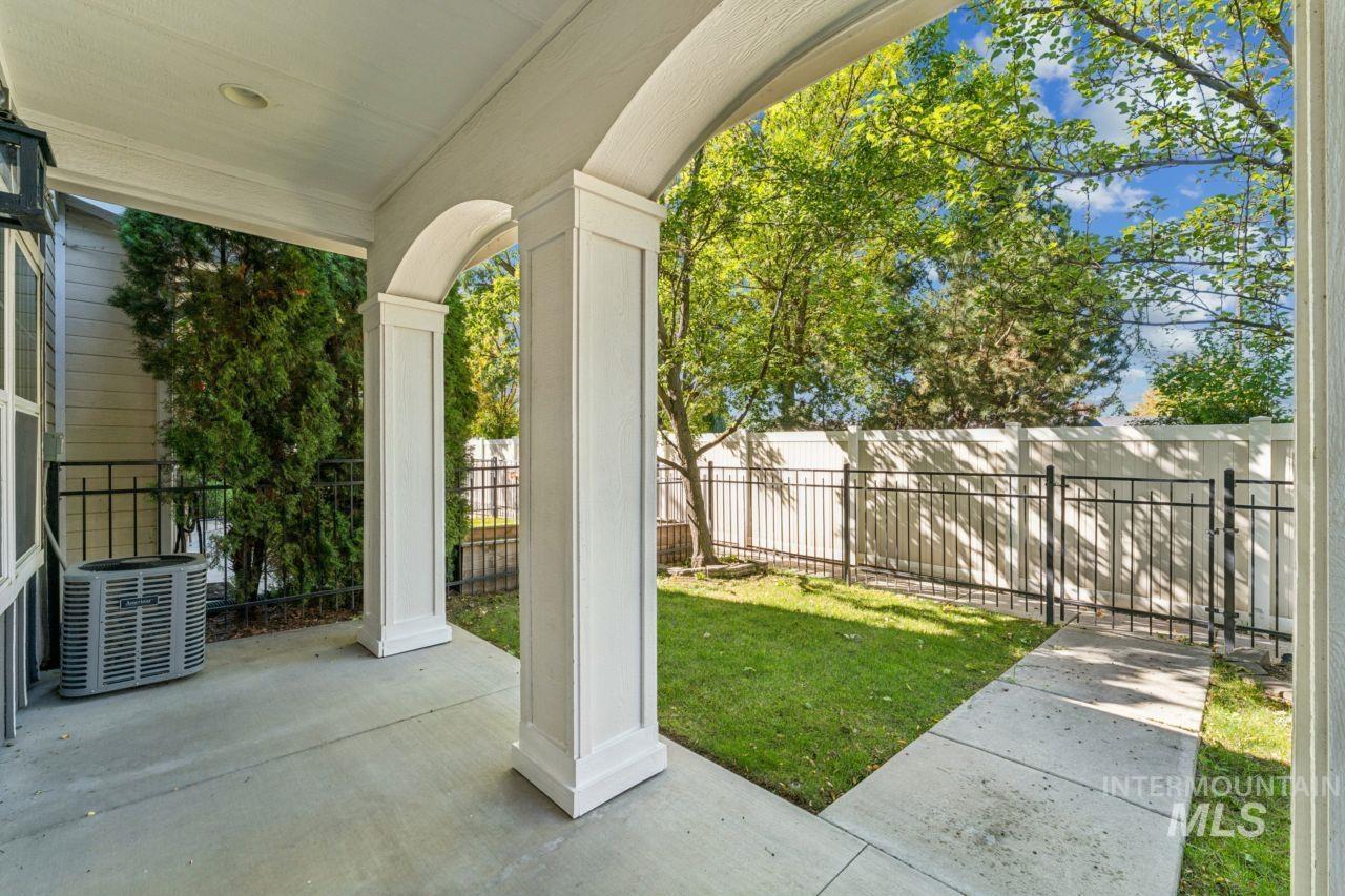 4378 N Five Mile Rd., Boise, Idaho 83713, 3 Bedrooms, 2.5 Bathrooms, Residential For Sale, Price $380,000,MLS 99002653