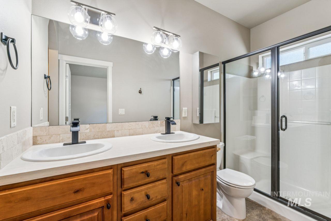 4378 N Five Mile Rd., Boise, Idaho 83713, 3 Bedrooms, 2.5 Bathrooms, Residential For Sale, Price $380,000,MLS 99002653