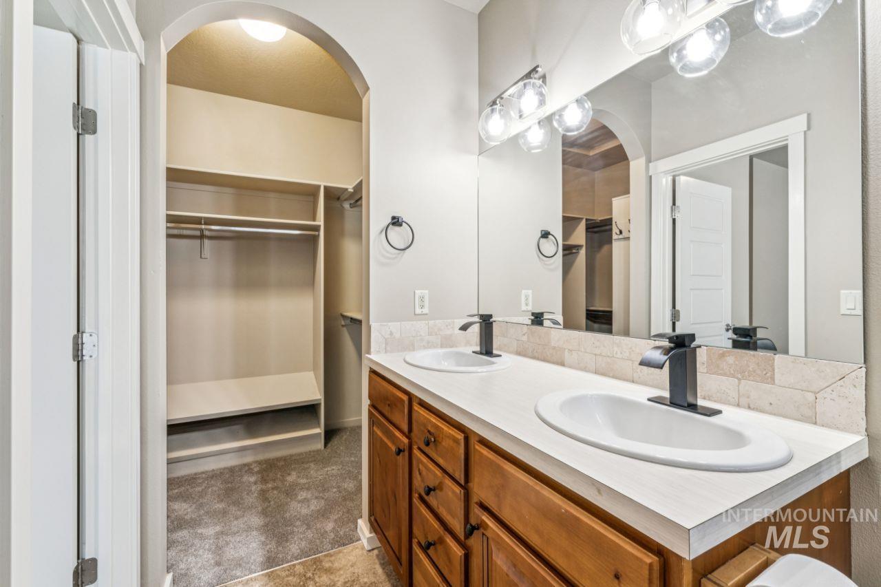 4378 N Five Mile Rd., Boise, Idaho 83713, 3 Bedrooms, 2.5 Bathrooms, Residential For Sale, Price $380,000,MLS 99002653