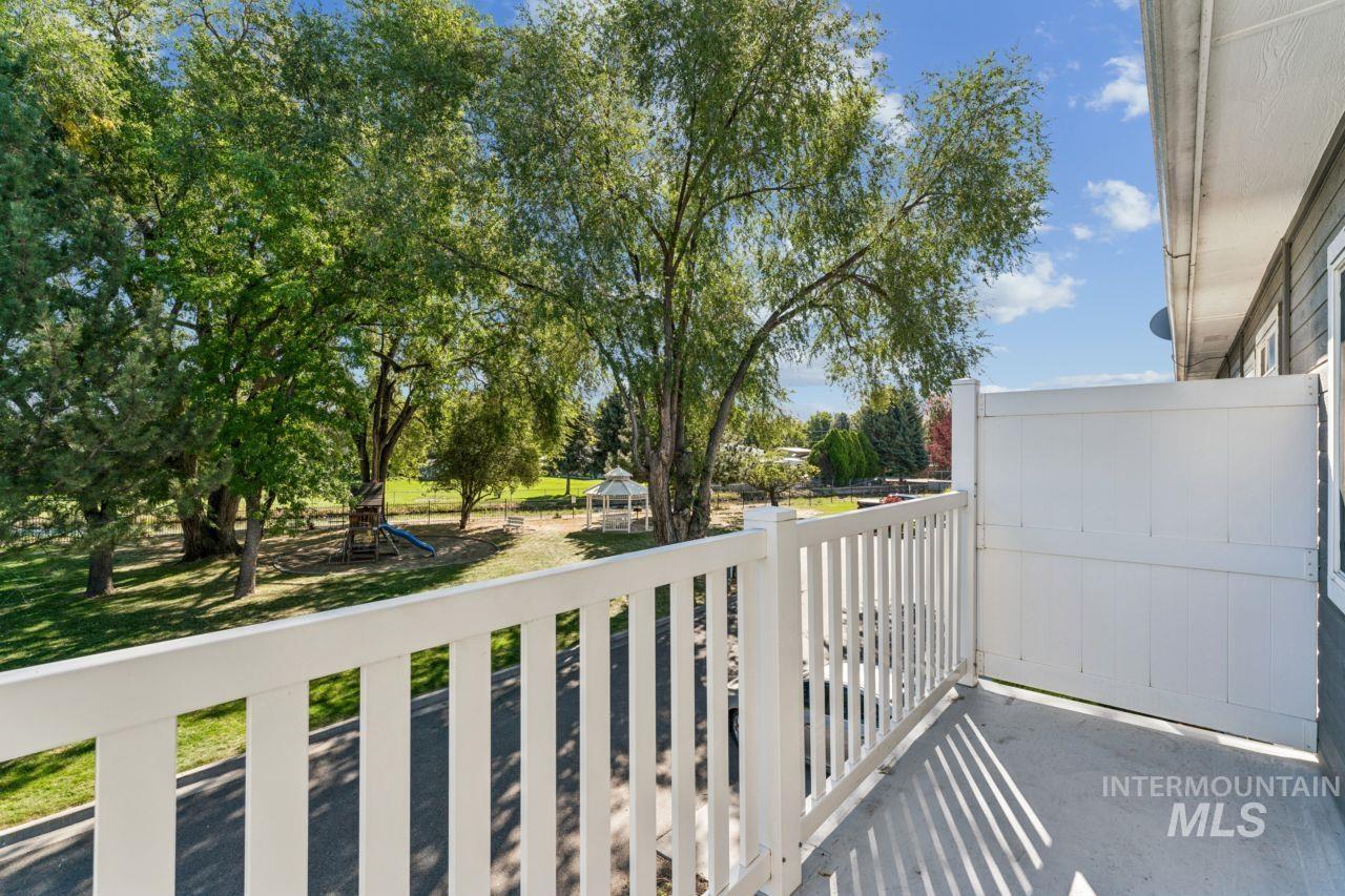 4378 N Five Mile Rd., Boise, Idaho 83713, 3 Bedrooms, 2.5 Bathrooms, Residential For Sale, Price $380,000,MLS 99002653