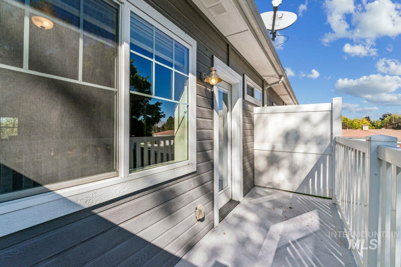 4378 N Five Mile Rd., Boise, Idaho 83713, 3 Bedrooms, 2.5 Bathrooms, Residential For Sale, Price $380,000,MLS 99002653