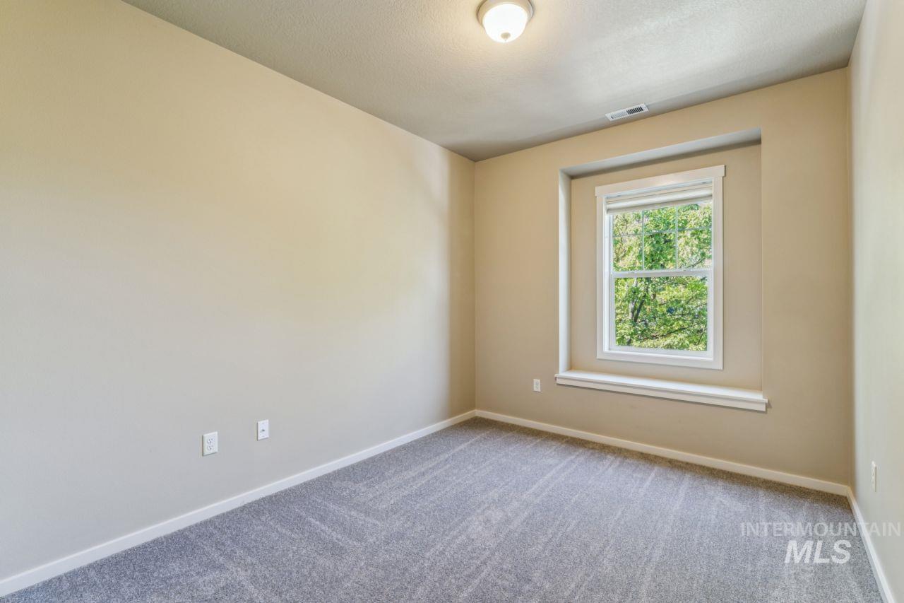 4378 N Five Mile Rd., Boise, Idaho 83713, 3 Bedrooms, 2.5 Bathrooms, Residential For Sale, Price $380,000,MLS 99002653