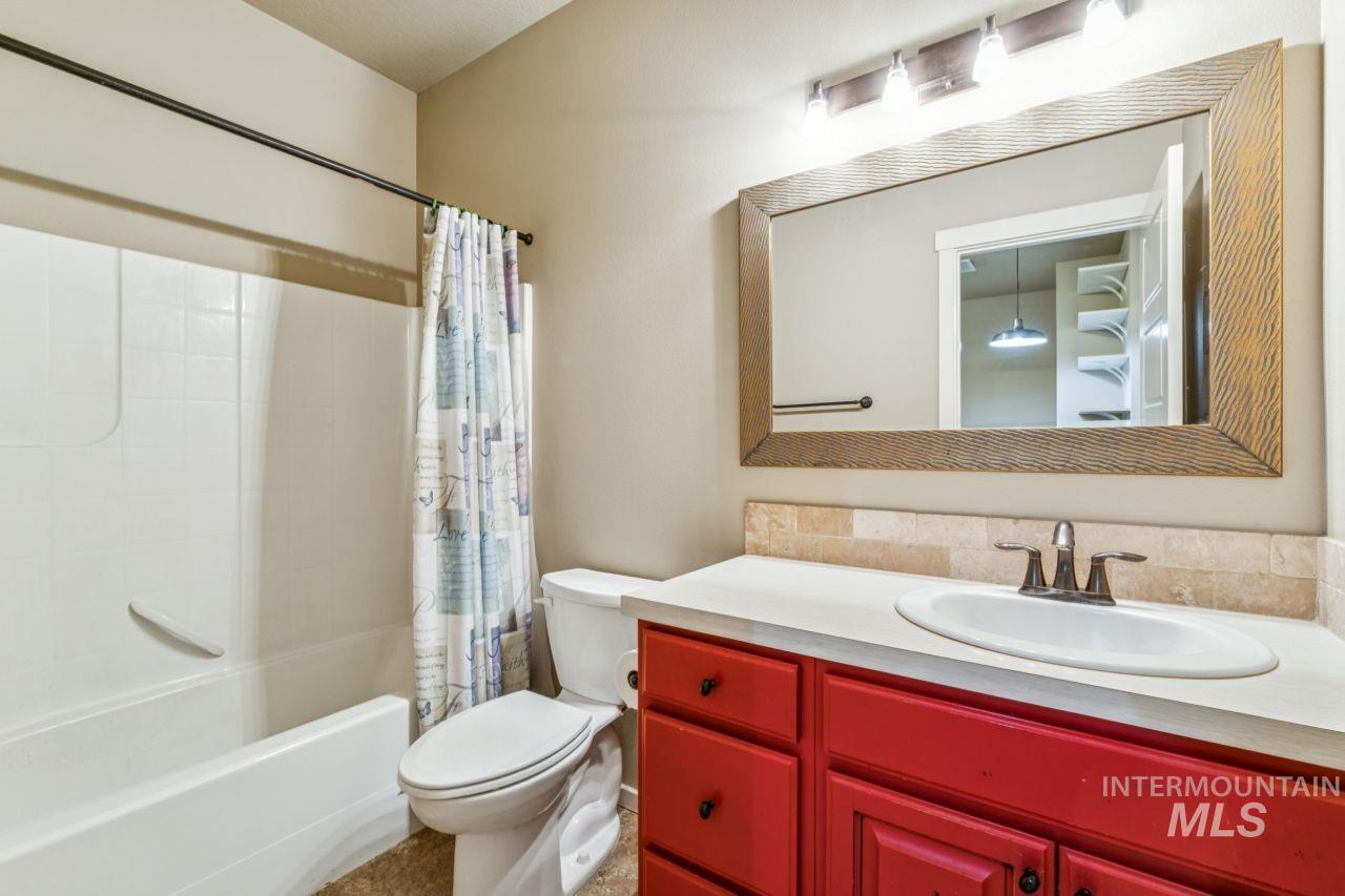 4378 N Five Mile Rd., Boise, Idaho 83713, 3 Bedrooms, 2.5 Bathrooms, Residential For Sale, Price $380,000,MLS 99002653