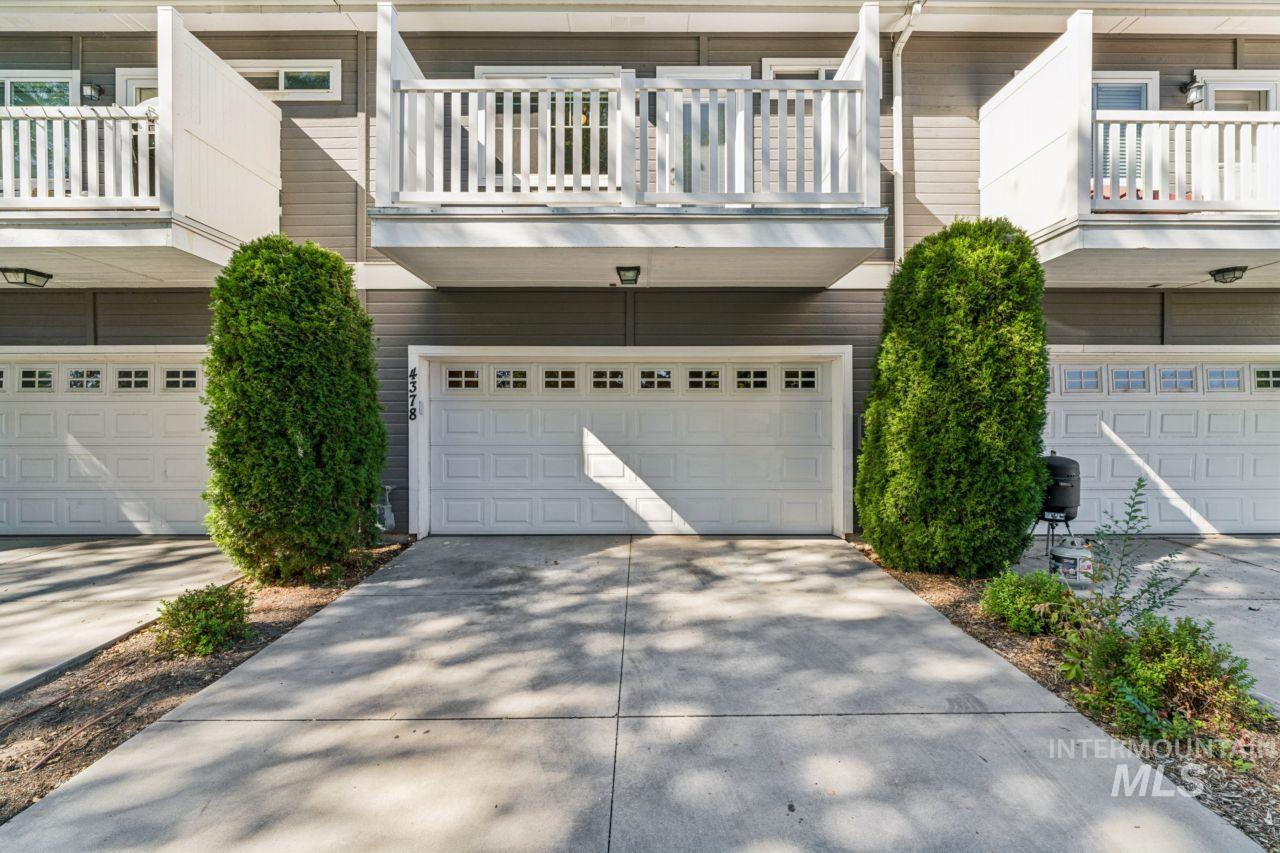4378 N Five Mile Rd., Boise, Idaho 83713, 3 Bedrooms, 2.5 Bathrooms, Residential For Sale, Price $380,000,MLS 99002653