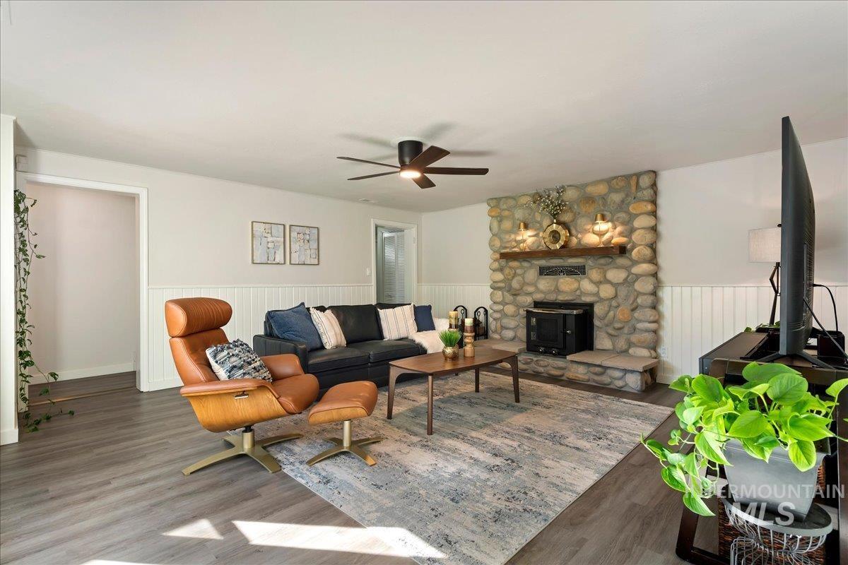 1303 N Ethridge Ln, Boise, Idaho 83704, 3 Bedrooms, 2 Bathrooms, Residential For Sale, Price $515,000,MLS 99002655