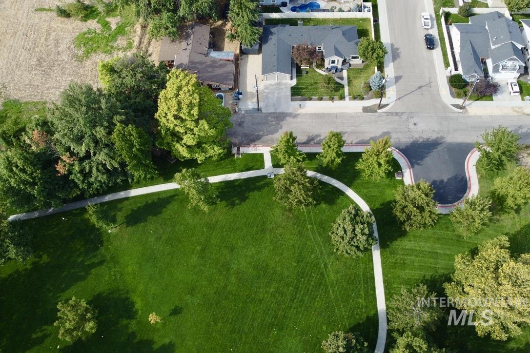 1303 N Ethridge Ln, Boise, Idaho 83704, 3 Bedrooms, 2 Bathrooms, Residential For Sale, Price $515,000,MLS 99002655