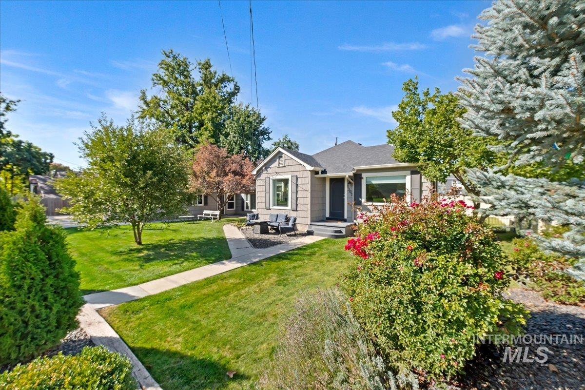 1303 N Ethridge Ln, Boise, Idaho 83704, 3 Bedrooms, 2 Bathrooms, Residential For Sale, Price $515,000,MLS 99002655