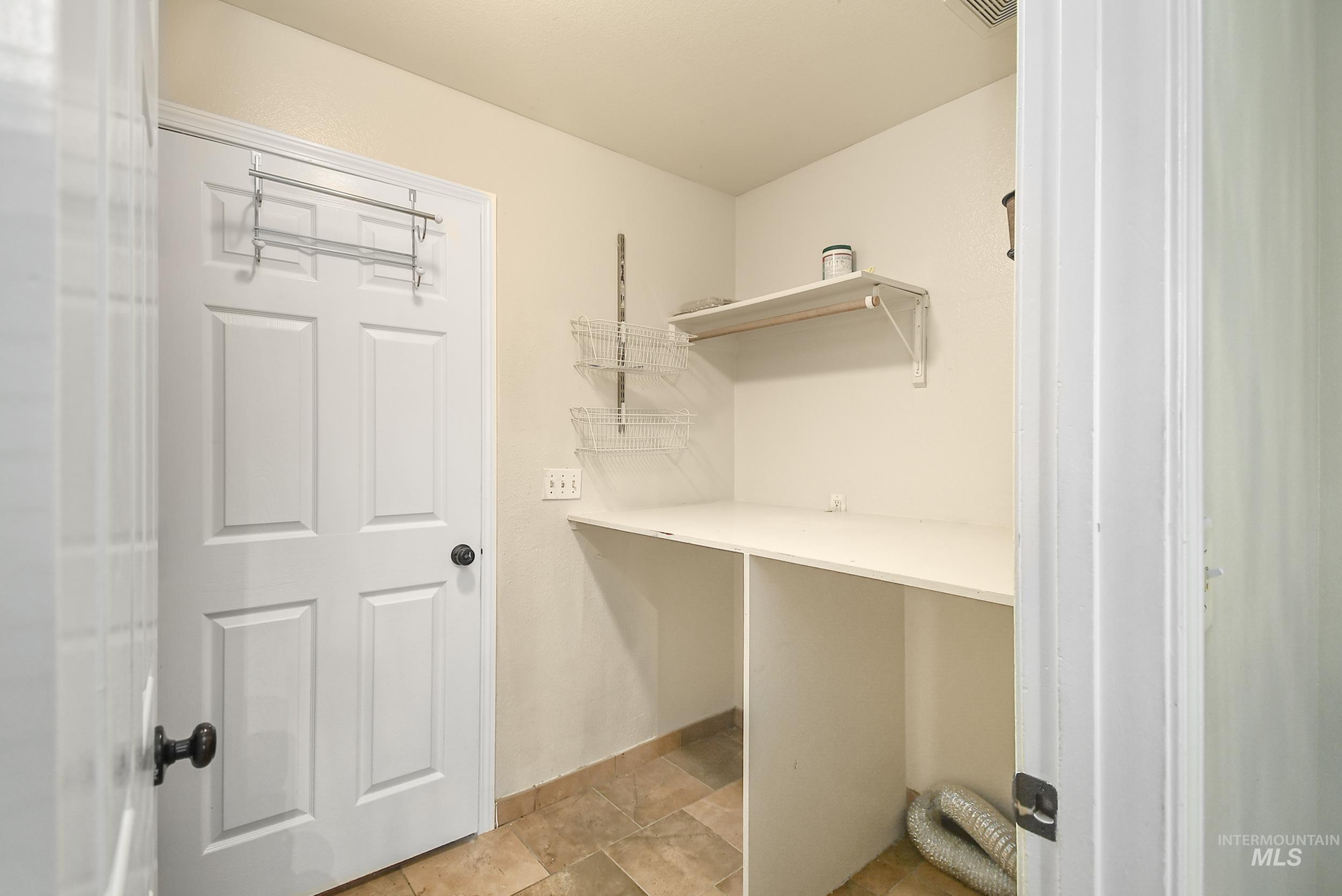 972 W Broadway Ave, Meridian, Idaho 83642, 4 Bedrooms, 2.5 Bathrooms, Residential For Sale, Price $549,900,MLS 99002656