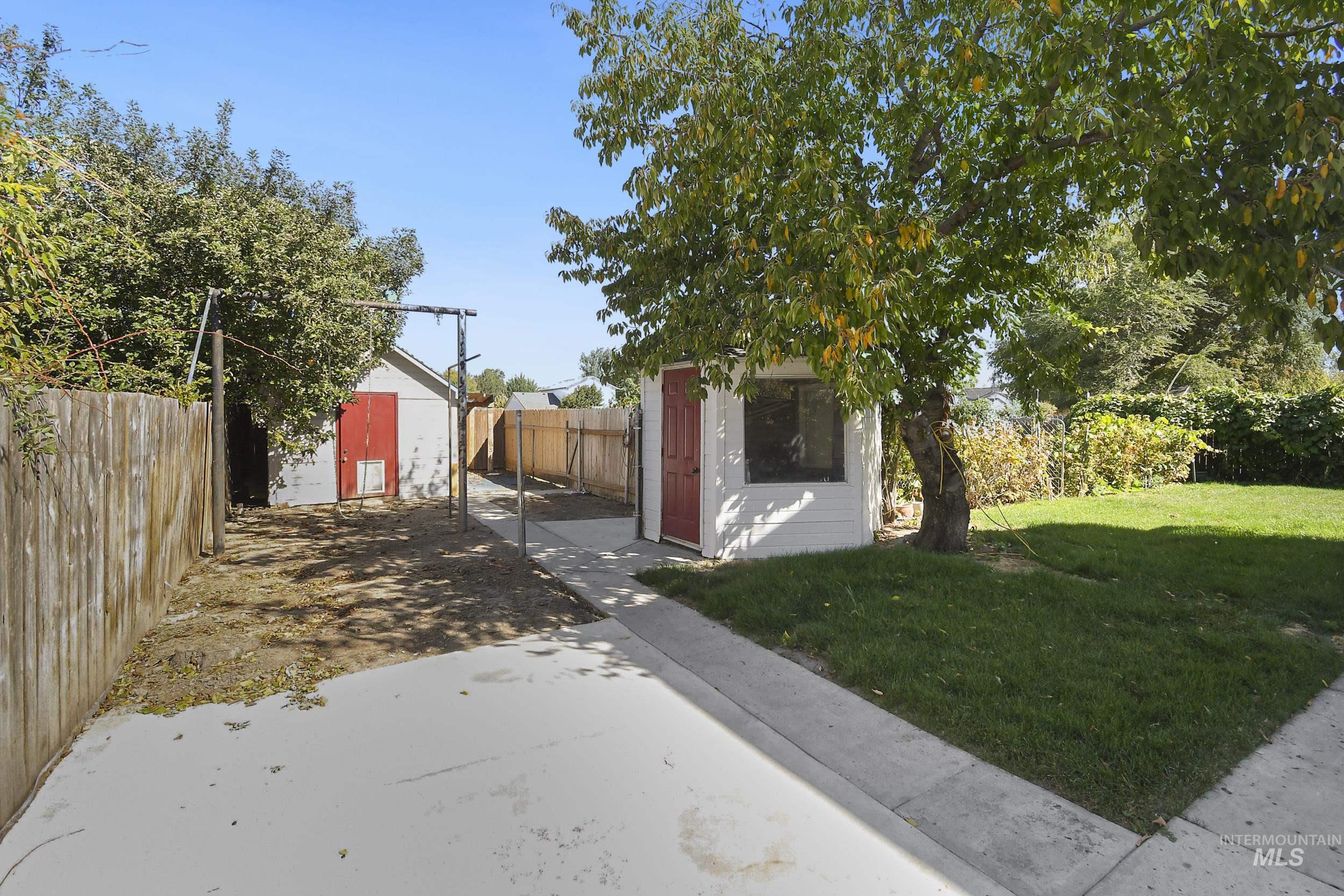 972 W Broadway Ave, Meridian, Idaho 83642, 4 Bedrooms, 2.5 Bathrooms, Residential For Sale, Price $549,900,MLS 99002656