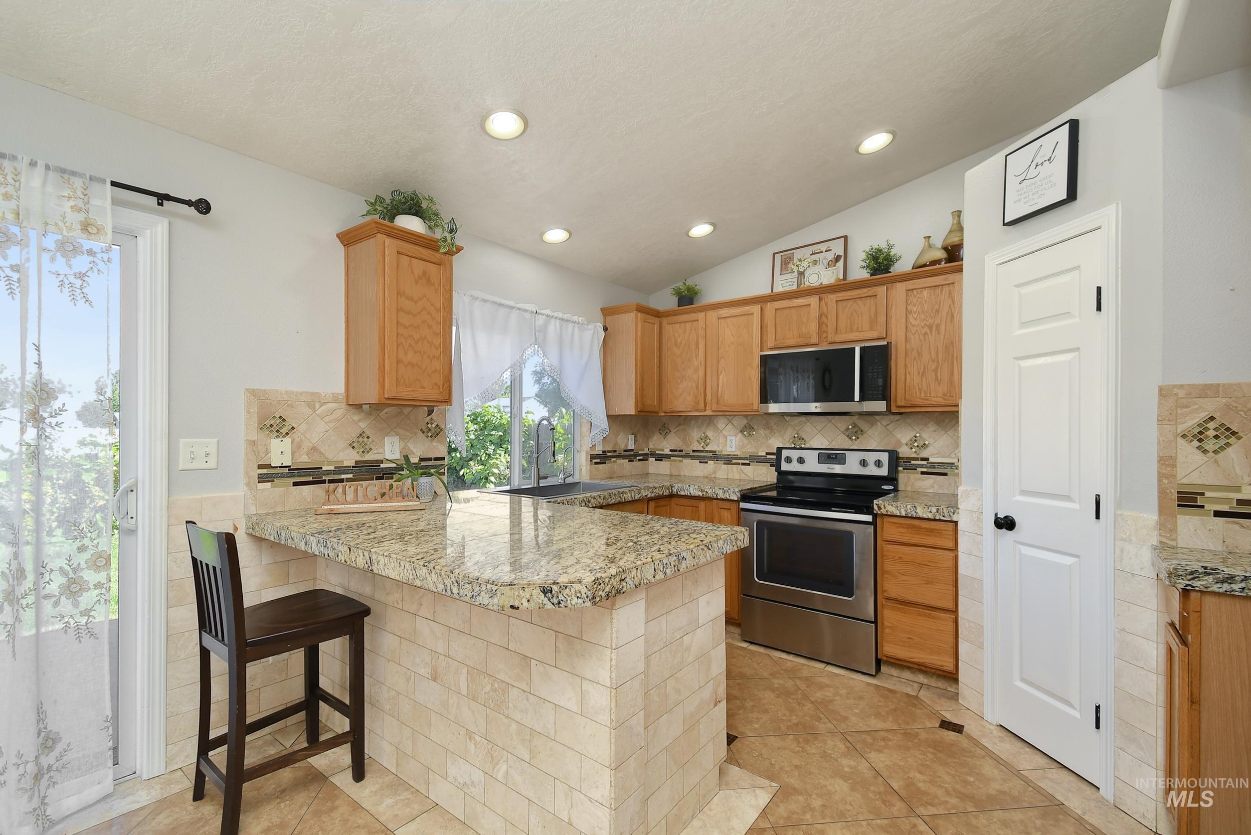 972 W Broadway Ave, Meridian, Idaho 83642, 4 Bedrooms, 2.5 Bathrooms, Residential For Sale, Price $549,900,MLS 99002656