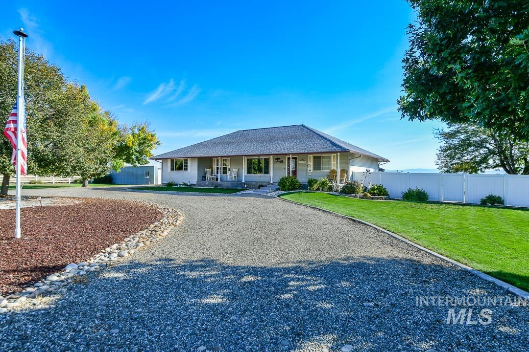 2370 Mesa Ave., Emmett, Idaho 83617, 5 Bedrooms, 3.5 Bathrooms, Residential For Sale, Price $995,000,MLS 99002657