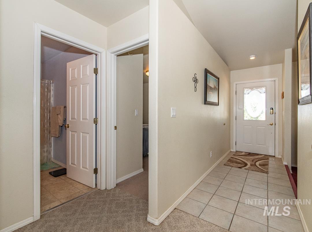 2370 Mesa Ave., Emmett, Idaho 83617, 5 Bedrooms, 3.5 Bathrooms, Residential For Sale, Price $995,000,MLS 99002657