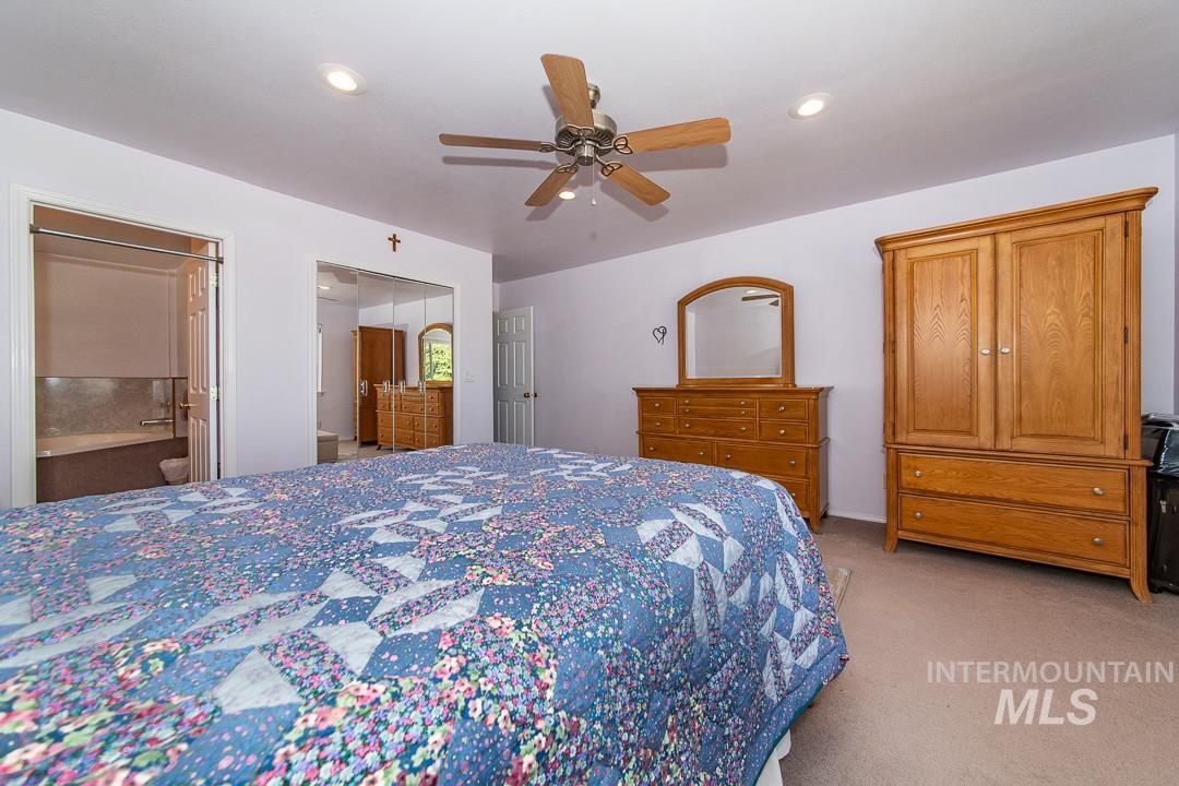 2370 Mesa Ave., Emmett, Idaho 83617, 5 Bedrooms, 3.5 Bathrooms, Residential For Sale, Price $995,000,MLS 99002657