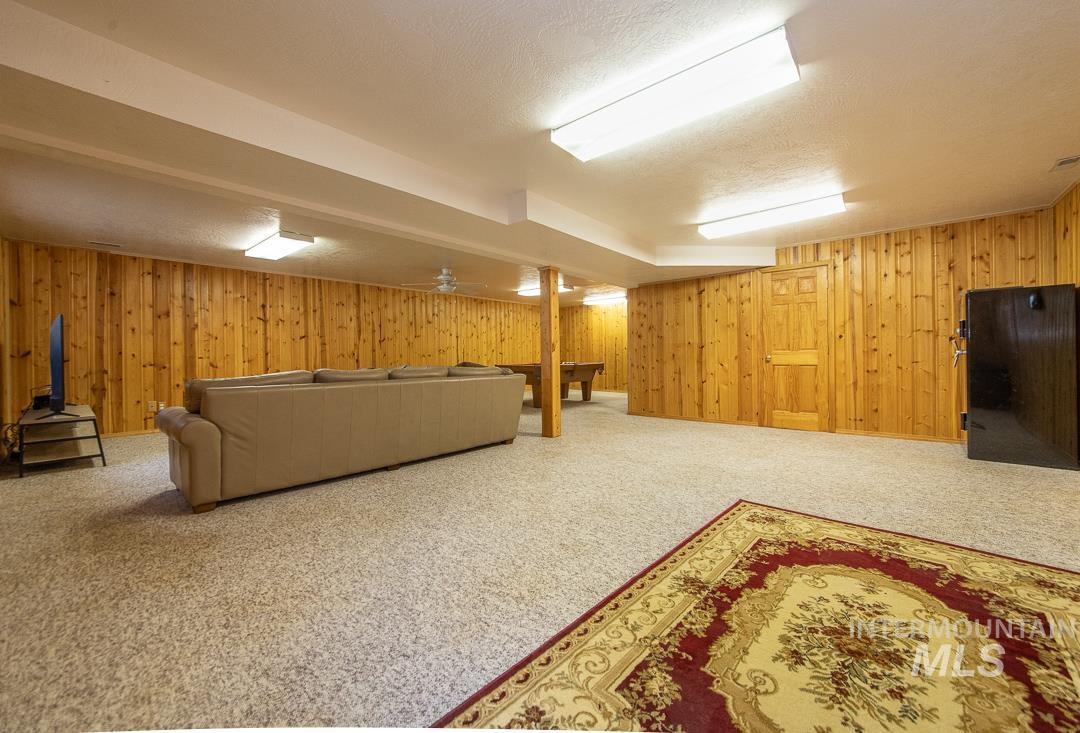 2370 Mesa Ave., Emmett, Idaho 83617, 5 Bedrooms, 3.5 Bathrooms, Residential For Sale, Price $995,000,MLS 99002657
