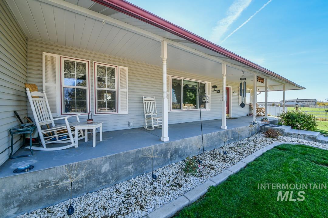 2370 Mesa Ave., Emmett, Idaho 83617, 5 Bedrooms, 3.5 Bathrooms, Residential For Sale, Price $995,000,MLS 99002657
