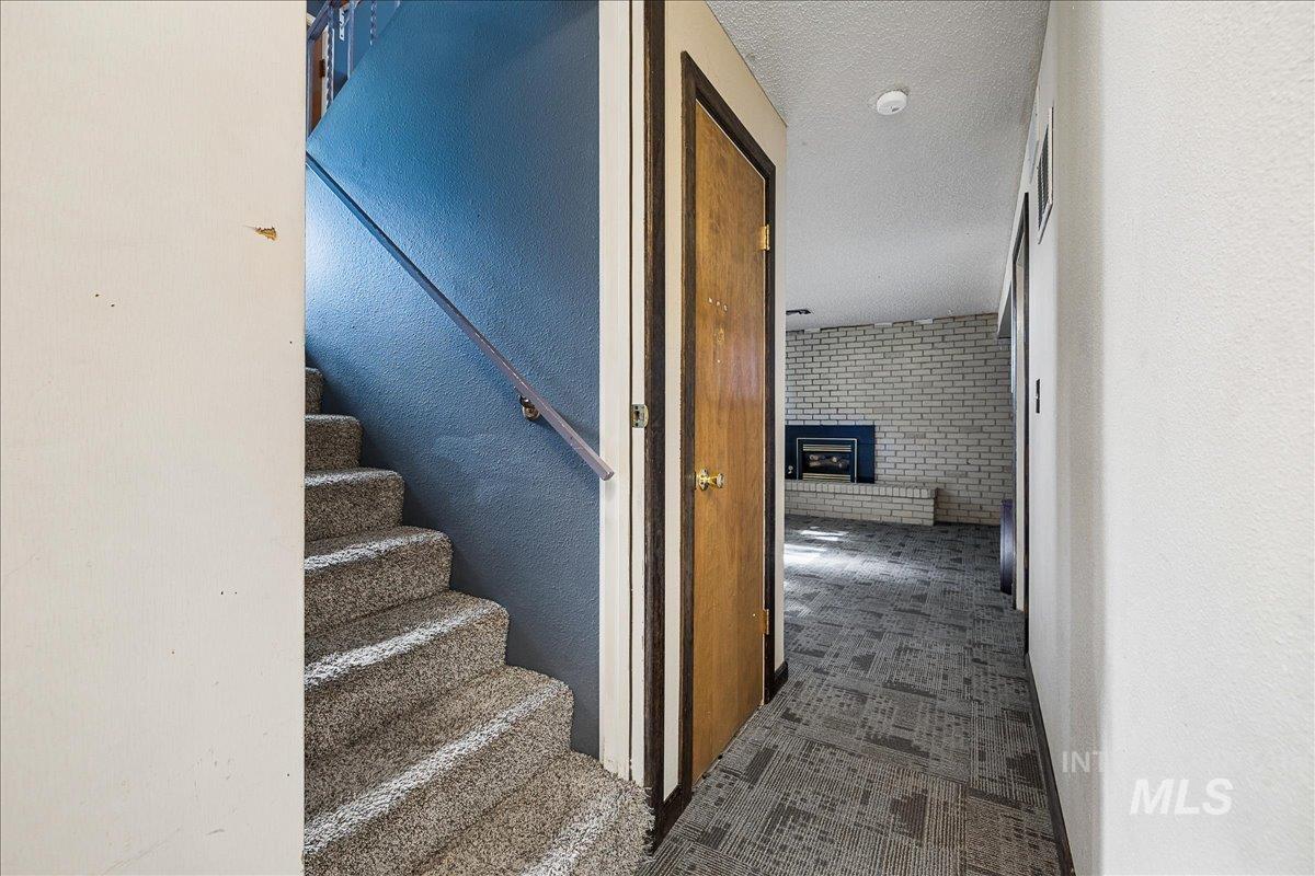 7226 W Cedarwood Dr., Boise, Idaho 83709, 4 Bedrooms, 2 Bathrooms, Residential For Sale, Price $469,000,MLS 99002663