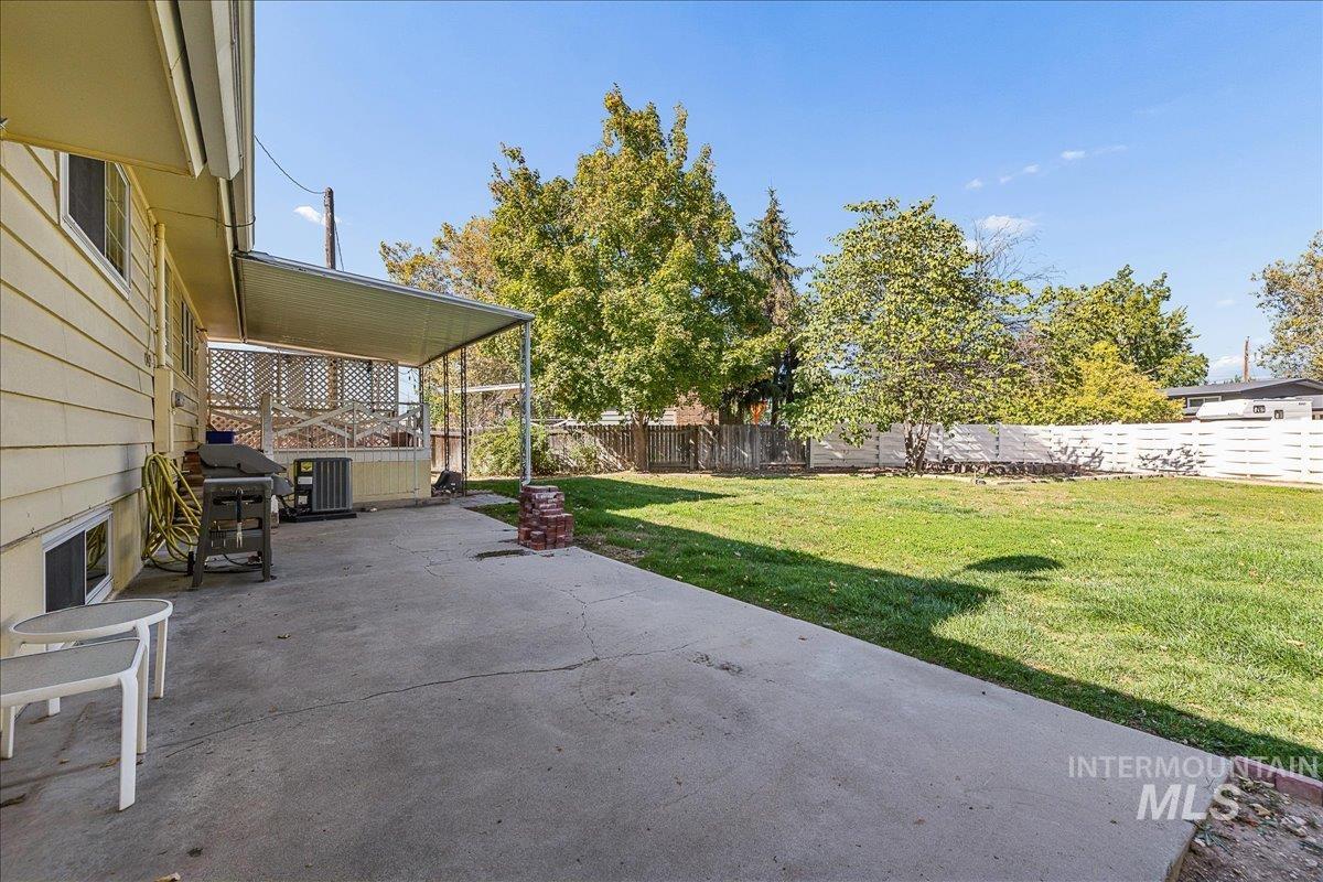 7226 W Cedarwood Dr., Boise, Idaho 83709, 4 Bedrooms, 2 Bathrooms, Residential For Sale, Price $469,000,MLS 99002663