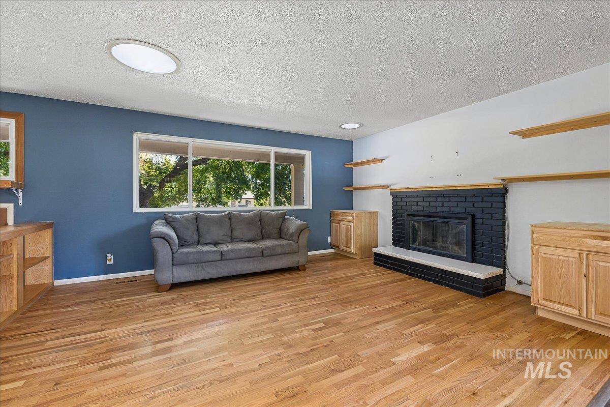 7226 W Cedarwood Dr., Boise, Idaho 83709, 4 Bedrooms, 2 Bathrooms, Residential For Sale, Price $469,000,MLS 99002663
