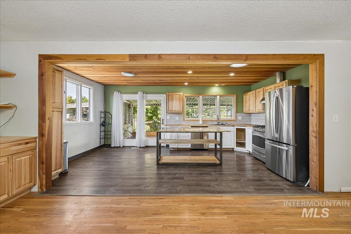 7226 W Cedarwood Dr., Boise, Idaho 83709, 4 Bedrooms, 2 Bathrooms, Residential For Sale, Price $469,000,MLS 99002663