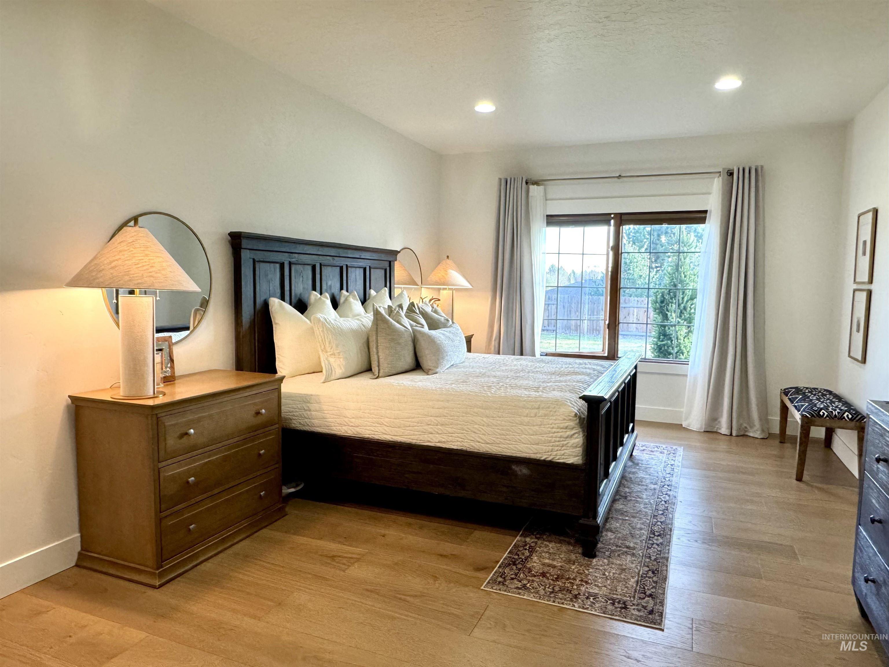 655 E Kingsford, Meridian, Idaho 83642, 4 Bedrooms, 2.5 Bathrooms, Residential For Sale, Price $899,000,MLS 99002668