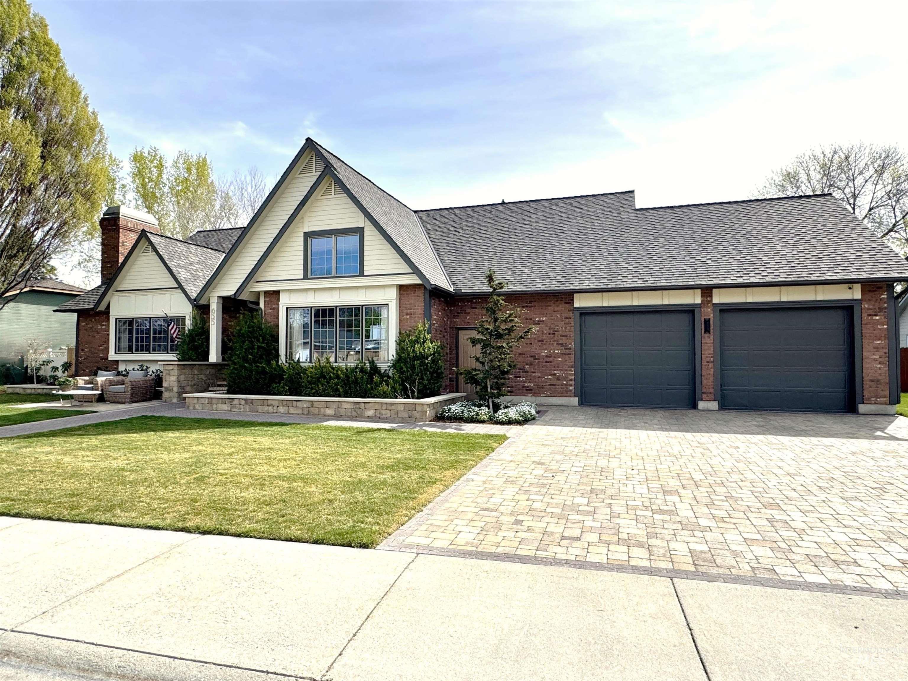 655 E Kingsford, Meridian, Idaho 83642, 4 Bedrooms, 2.5 Bathrooms, Residential For Sale, Price $899,000,MLS 99002668