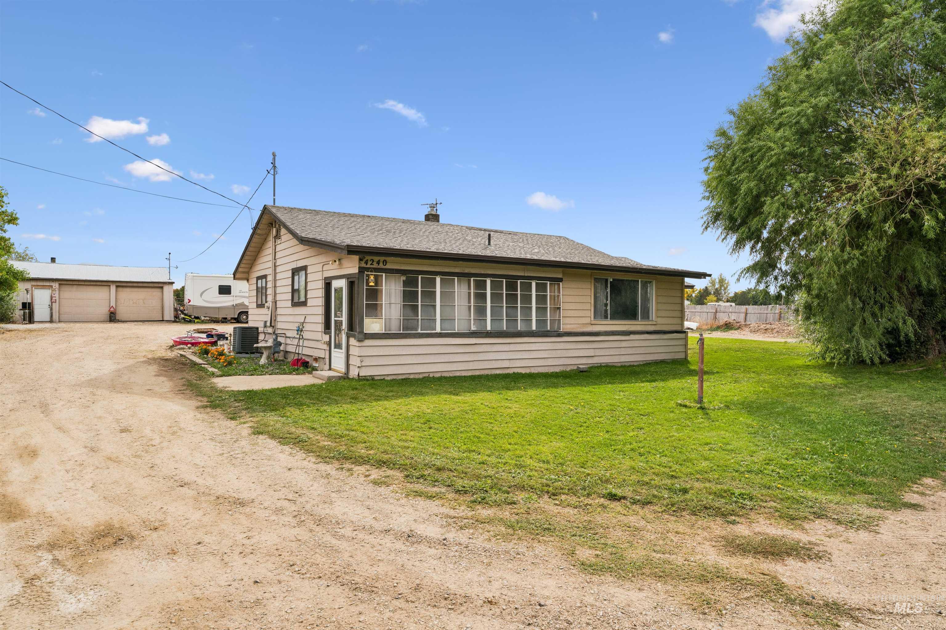 4240 S Five Mile Rd, Boise, Idaho 83709, 3 Bedrooms, 2 Bathrooms, Residential For Sale, Price $725,000,MLS 99002672