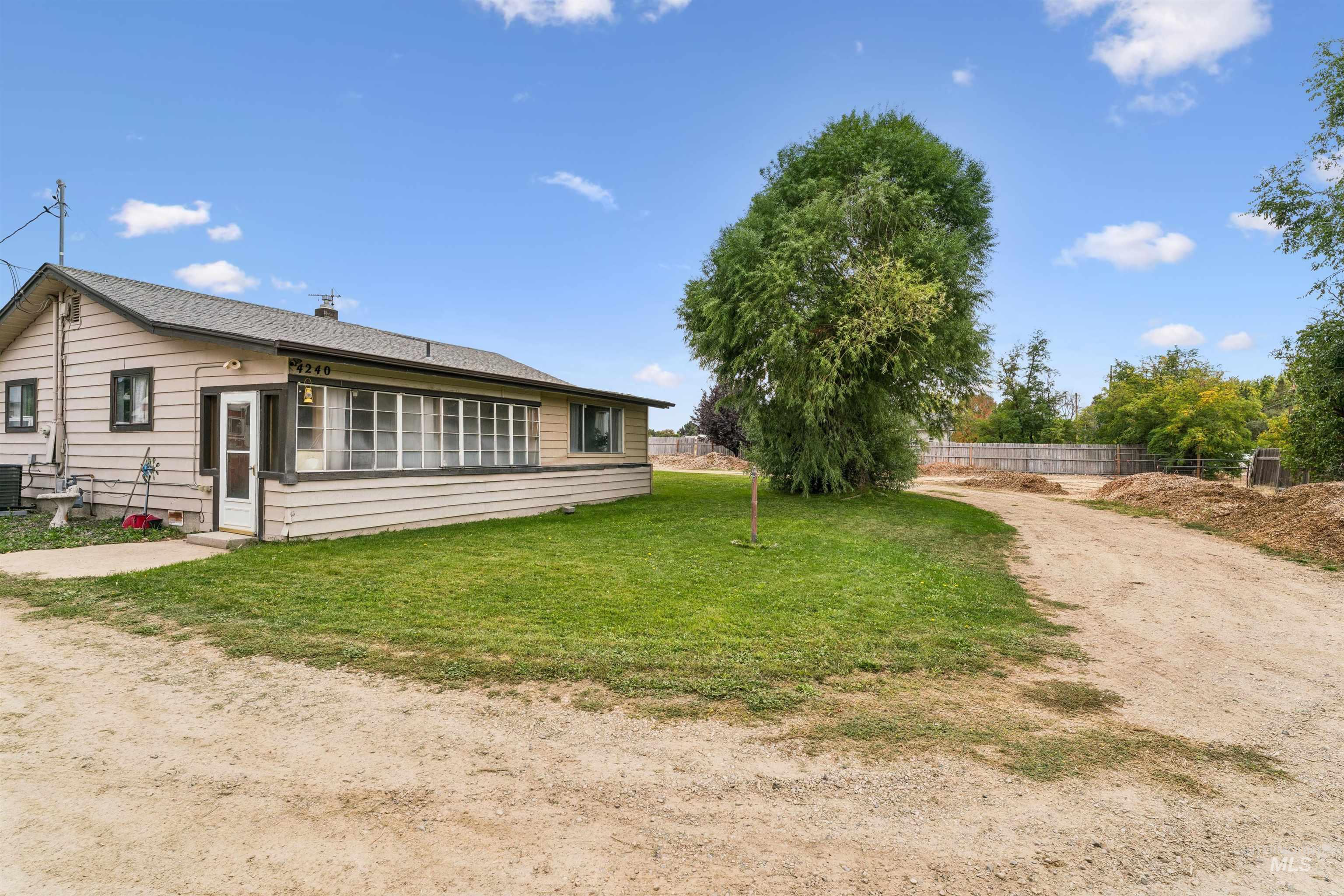 4240 S Five Mile Rd, Boise, Idaho 83709, 3 Bedrooms, 2 Bathrooms, Residential For Sale, Price $725,000,MLS 99002672
