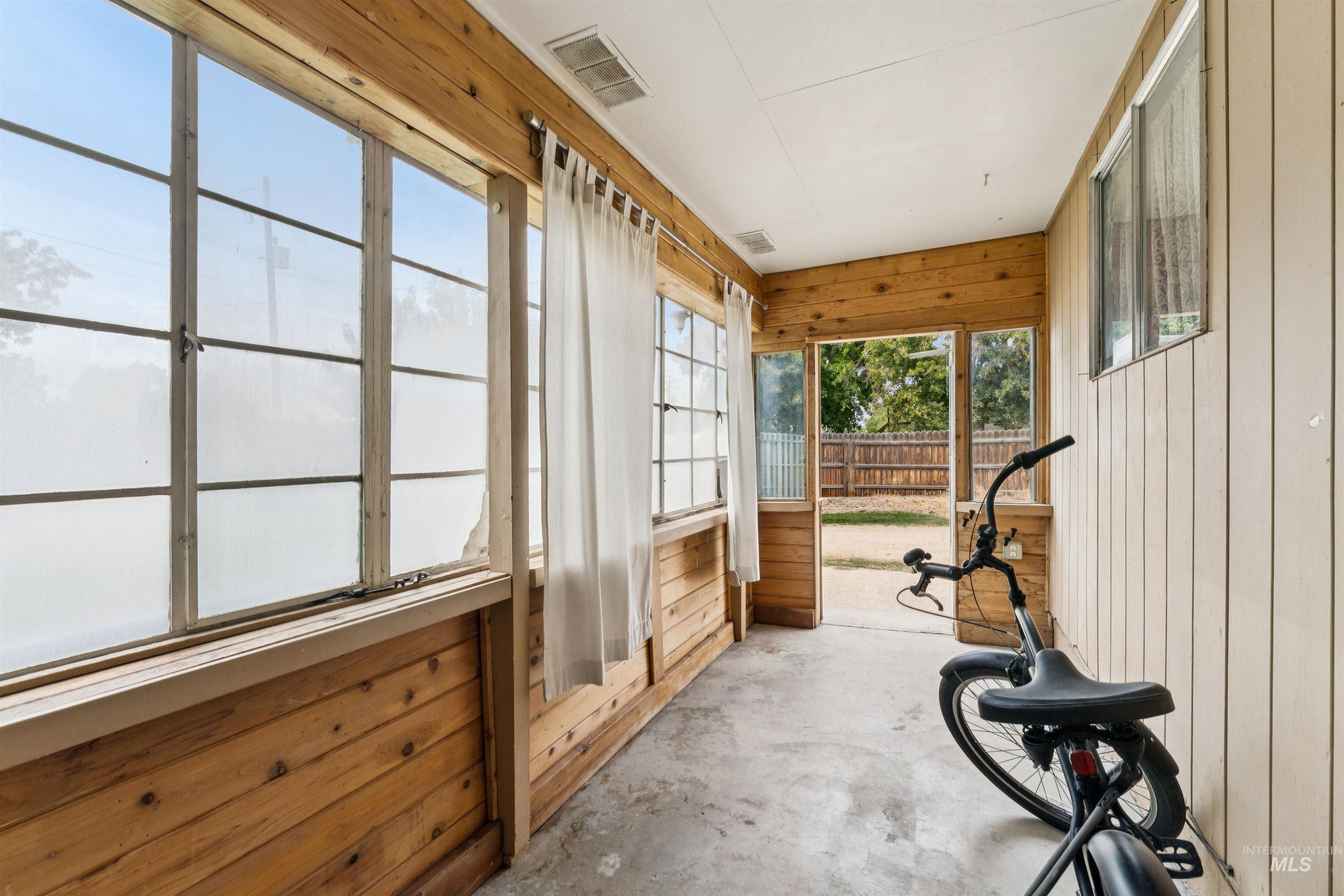 4240 S Five Mile Rd, Boise, Idaho 83709, 3 Bedrooms, 2 Bathrooms, Residential For Sale, Price $725,000,MLS 99002672