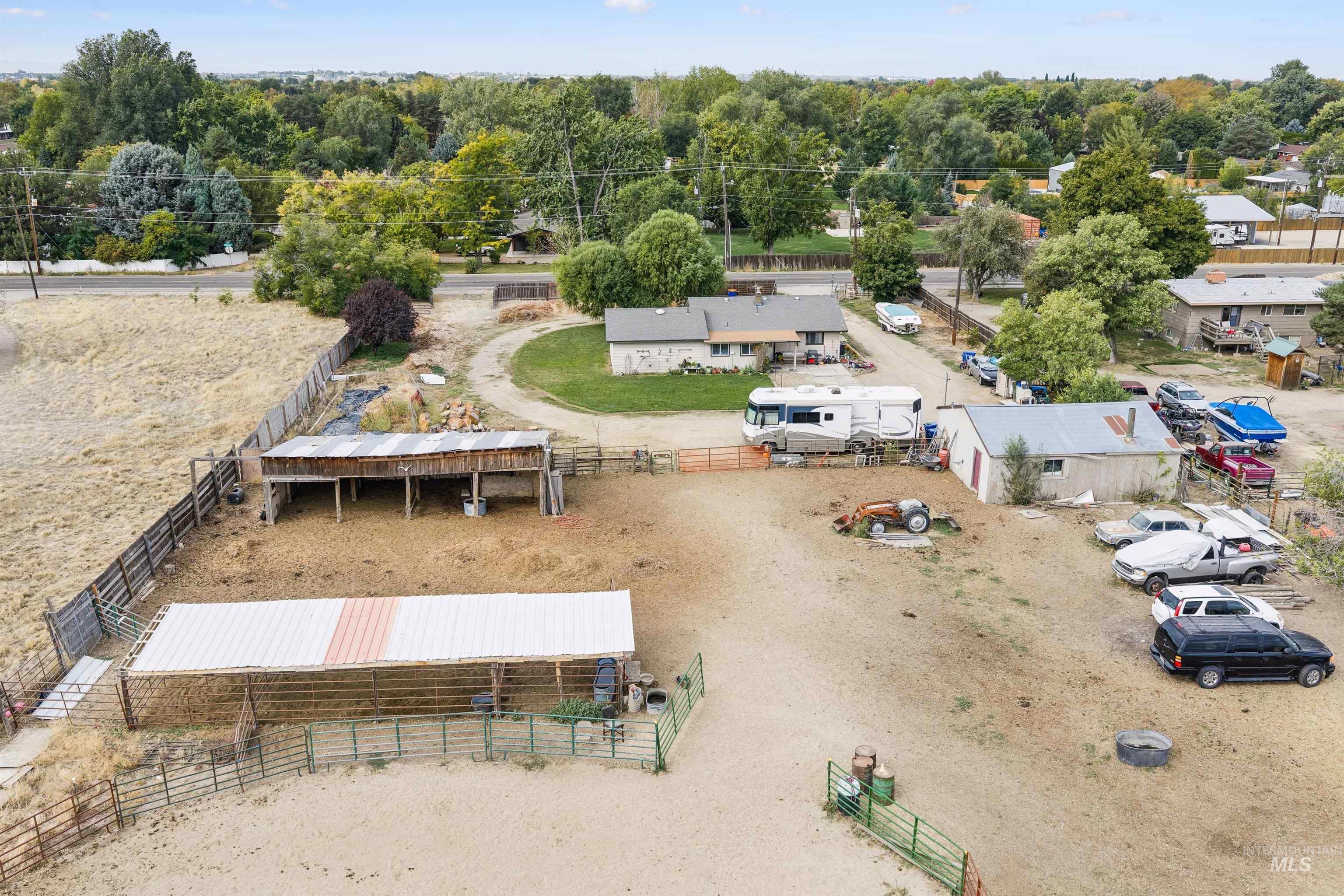 4240 S Five Mile Rd, Boise, Idaho 83709, 3 Bedrooms, 2 Bathrooms, Residential For Sale, Price $725,000,MLS 99002672