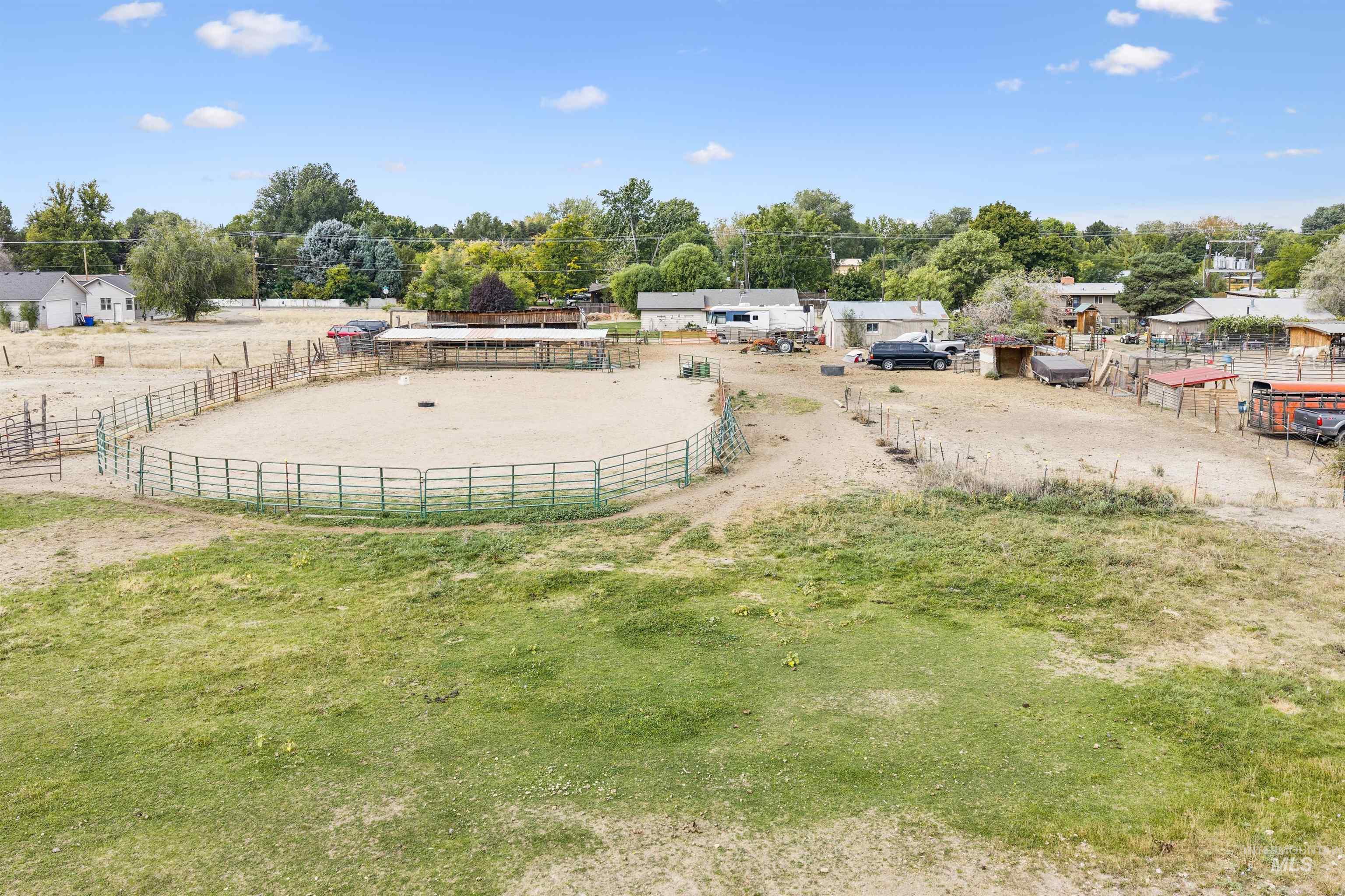 4240 S Five Mile Rd, Boise, Idaho 83709, 3 Bedrooms, 2 Bathrooms, Residential For Sale, Price $725,000,MLS 99002672