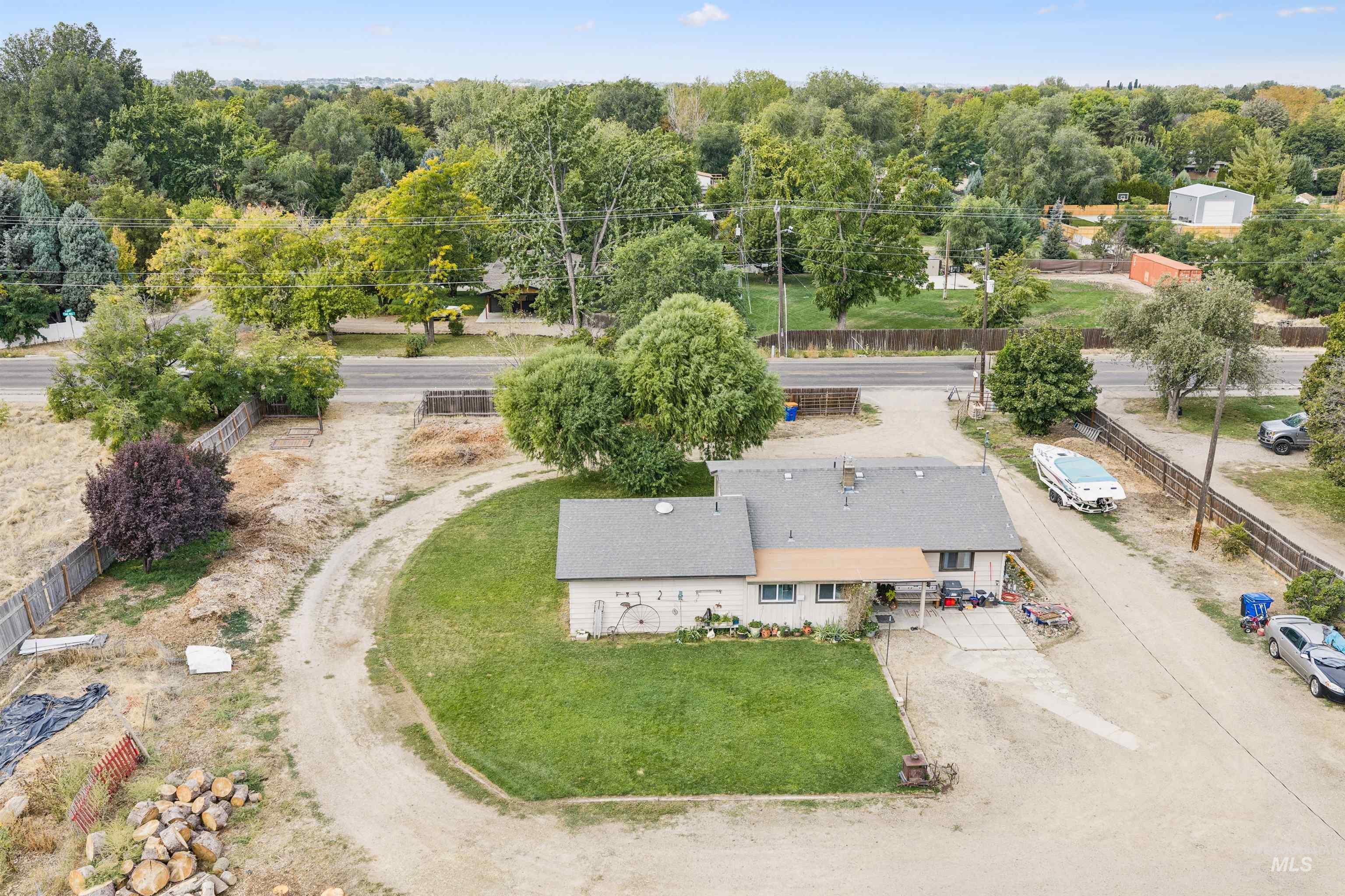 4240 S Five Mile Rd, Boise, Idaho 83709, 3 Bedrooms, 2 Bathrooms, Residential For Sale, Price $725,000,MLS 99002672
