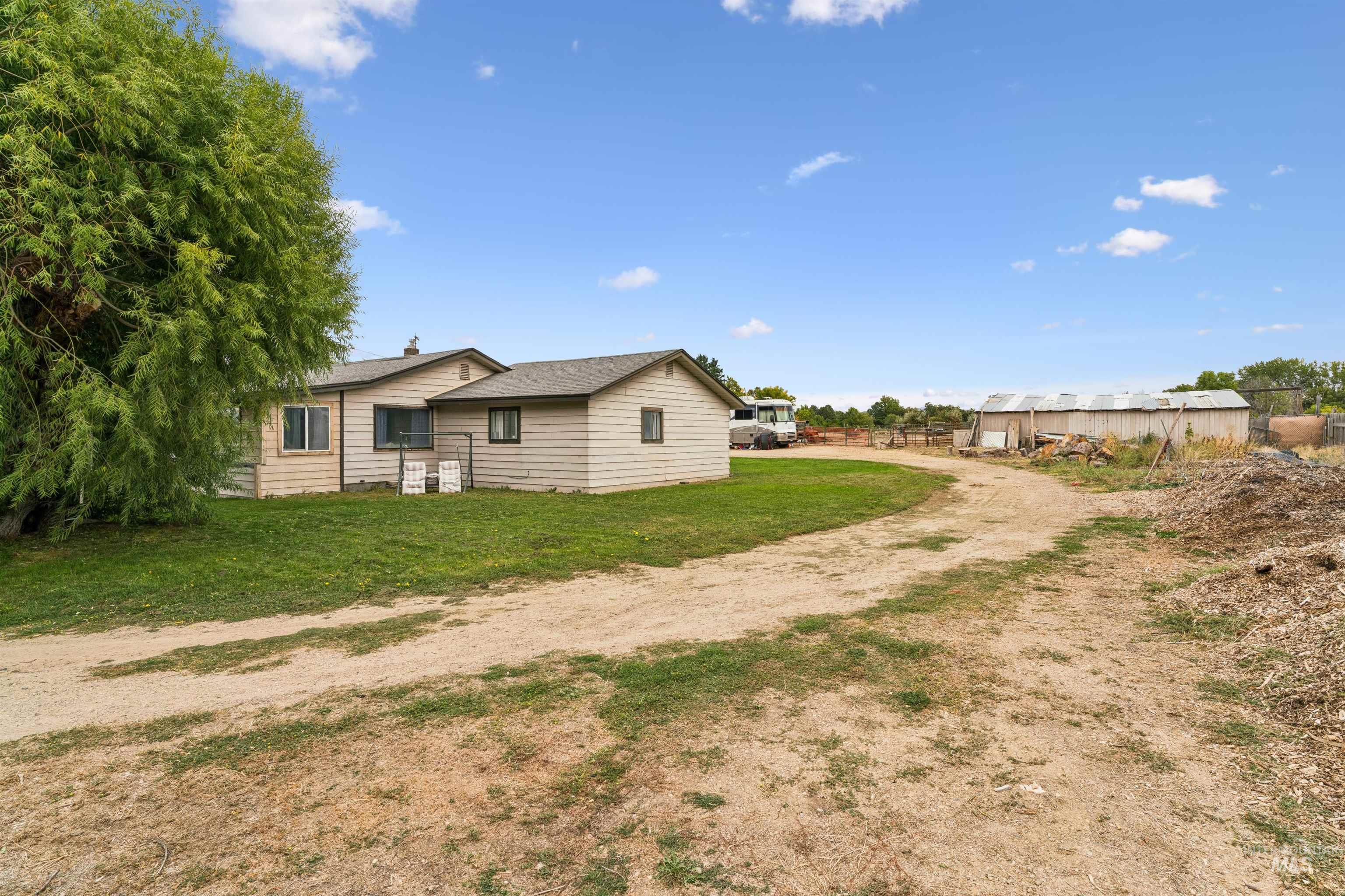4240 S Five Mile Rd, Boise, Idaho 83709, 3 Bedrooms, 2 Bathrooms, Residential For Sale, Price $725,000,MLS 99002672