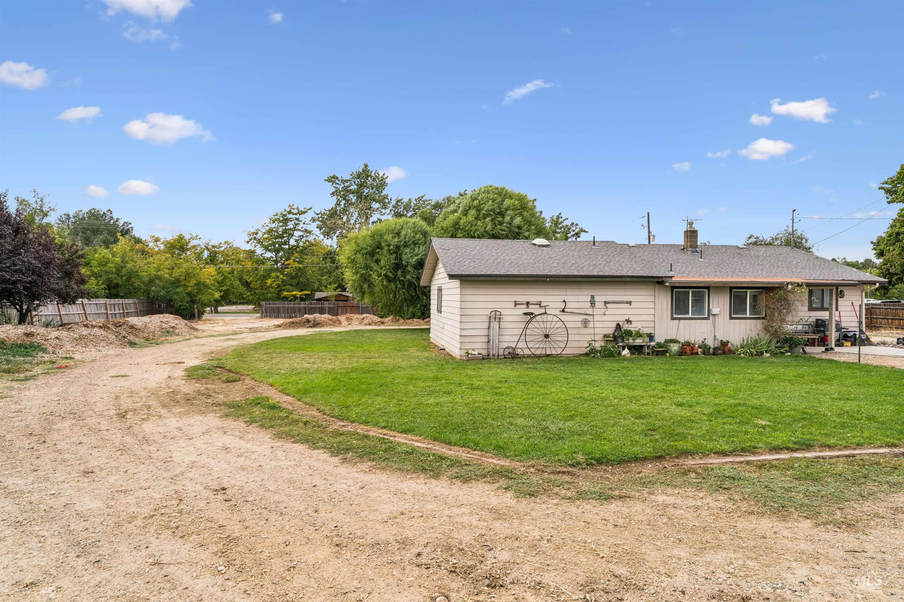 4240 S Five Mile Rd, Boise, Idaho 83709, 3 Bedrooms, 2 Bathrooms, Residential For Sale, Price $725,000,MLS 99002672