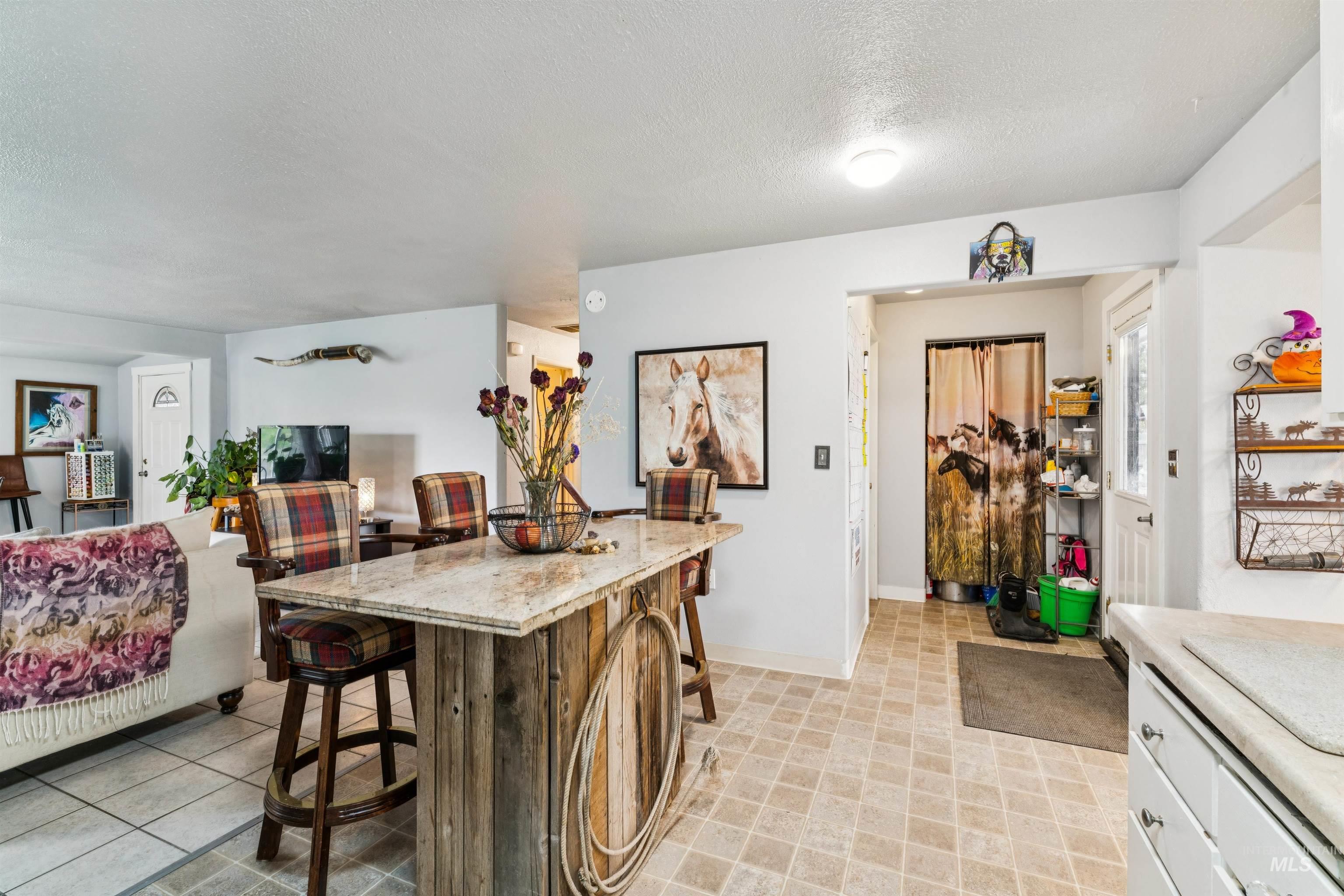 4240 S Five Mile Rd, Boise, Idaho 83709, 3 Bedrooms, 2 Bathrooms, Residential For Sale, Price $725,000,MLS 99002672