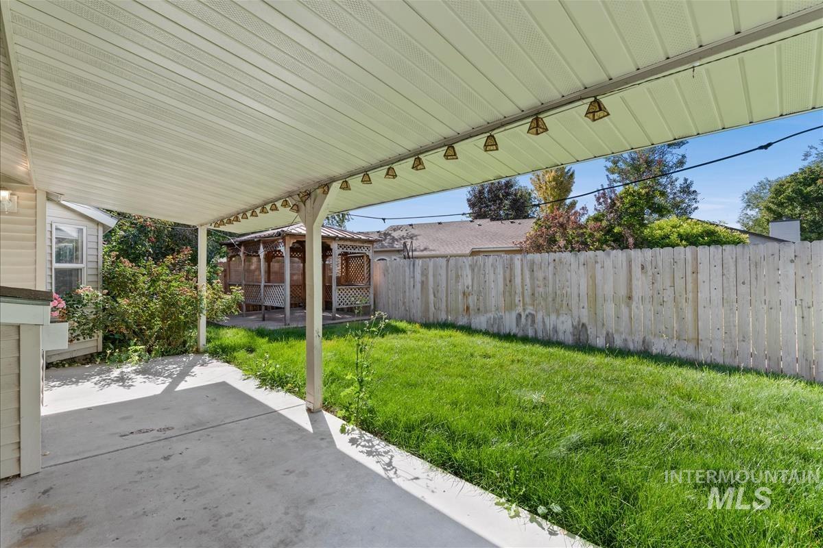 5417 N Hertford Way, Boise, Idaho 83714, 4 Bedrooms, 2 Bathrooms, Residential For Sale, Price $495,000,MLS 99002676